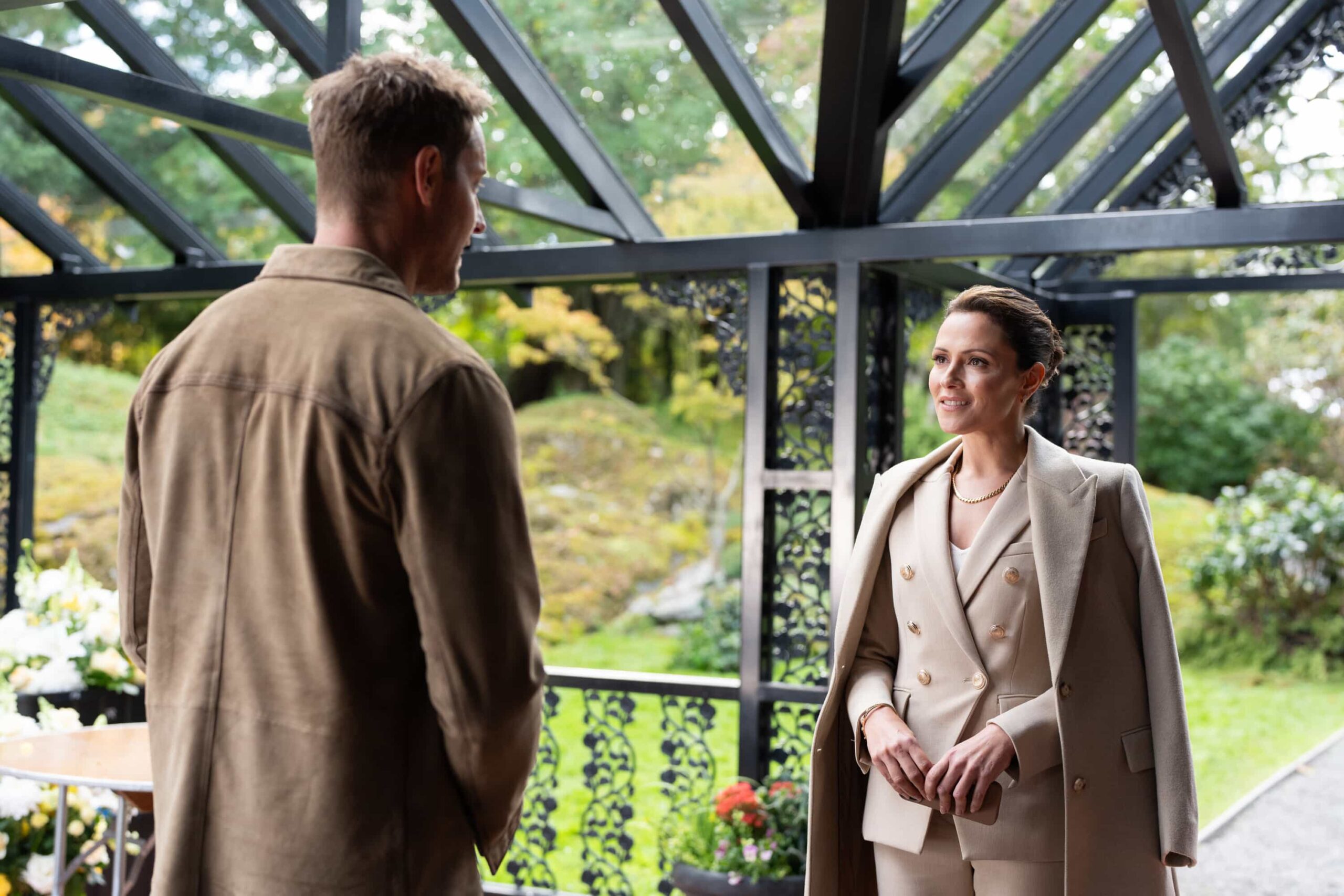 “Eat the Rich” – When chasing down leads about his father’s past, Colter meets a man desperate to find his daughter who vanished while working a courier route. As Colter retraces his steps, he’s pulled into an orbit of a wealthy family and their ruthless fixer, who will stop at nothing to keep their secrets buried, Sunday, Nov. 30 (8:30-9:30 PM, ET/8:00-9:00 PM, PT) on the CBS Television Network, and streaming on Paramount+ (live and on-demand for Paramount+ Premium plan subscribers, or on-demand for Paramount+ Essential subscribers the day after the episode airs)*. Pictured: Justin Hartley as Colter Shaw and Italia Ricci as MC. Photo: Darko Sikman/CBS ©2025 CBS Broadcasting, Inc. All Rights Reserved.