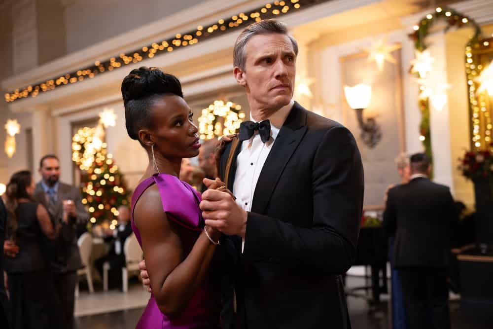BRILLIANT MINDS Season 2 Episode 10 -- "The Resident" Episode 210 -- Pictured: (l-r) Tamberla Perry as Dr. Carol Pierce, Teddy Sears as Dr. Josh Nichols -- (Photo by: Pief Weyman/NBC)