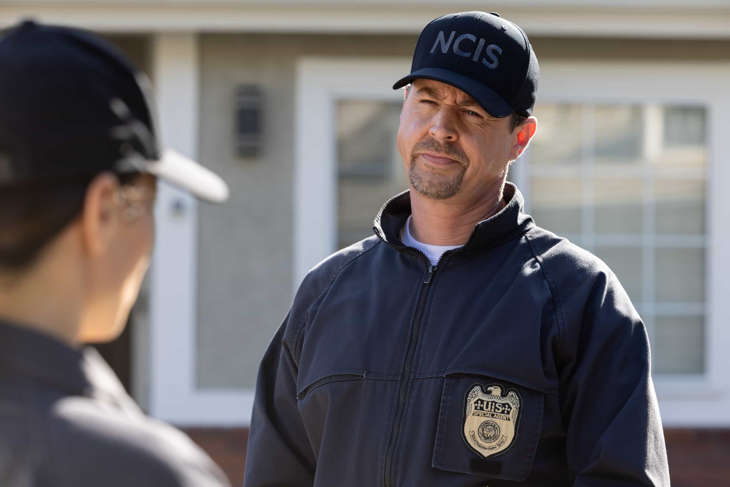 “God Only Knows” – A kidnapped teen leads the team to a Navy SEAL who survived captivity by the Taliban but may have committed murder after returning home. Also, Jimmy finally shares his findings about the mysterious death of Parker’s mother with his boss, on the CBS Original series NCIS, Tuesday, Dec. 2 (8:00-9:00 PM, ET/PT) on the CBS Television Network, and streaming on Paramount+ (live and on demand for Paramount+ Premium plan subscribers, or on demand for Paramount+ Essential subscribers the day after the episode airs)*. Pictured: Sean Murray as Timothy McGee. Photo: Sonja Flemming/CBS ©2025 CBS Broadcasting, Inc. All Rights Reserved.
