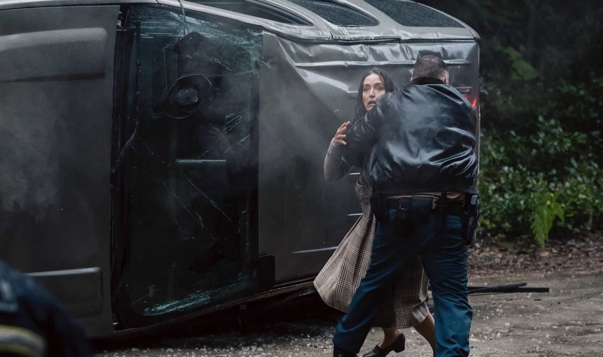 MURDER IN A SMALL TOWN: L-R: Guest star Janet Kidder and Aaron Douglas in the "Nightshade" season finale episode of MURDER IN A SMALL TOWN airing Tuesday, Dec. 2 (8:00-9:00PM ET/PT) on FOX. ©2025 Fox Media LLC. CR: Kailey Schwerman/ FOX.