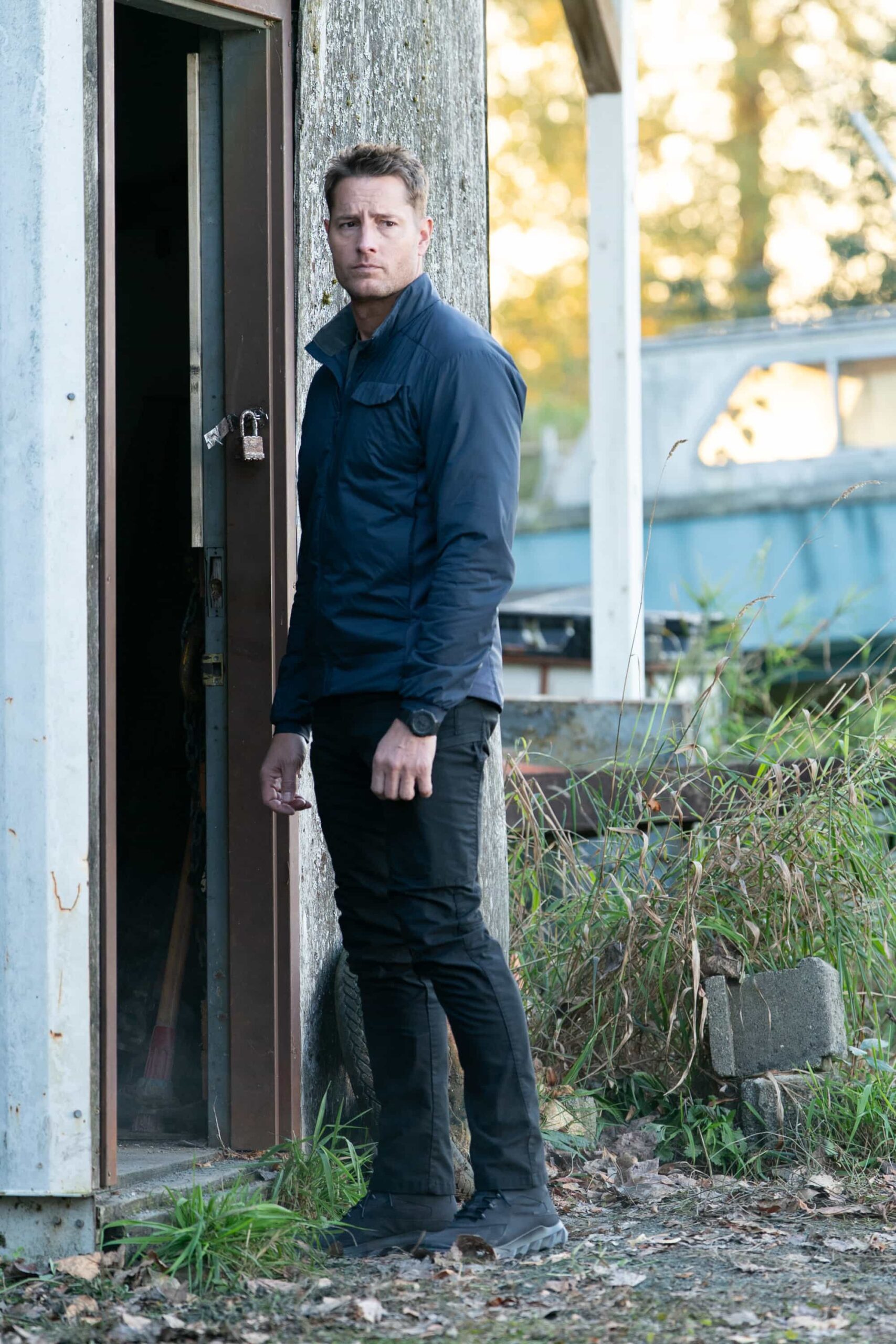 Tracker Season 3 Episode 8 “Eurydice” – When a grieving mother becomes the prime suspect in her missing daughter’s murder, Colter sets out to find the true culprit and prove her innocence, Sunday, Dec. 7 (8:00-9:00 PM, ET/PT) on the CBS Television Network, and streaming on Paramount+ (live and on-demand for Paramount+ Premium plan subscribers, or on-demand for Paramount+ Essential subscribers the day after the episode airs)*. Pictured: Justin Hartley as Colter Shaw. Photo: Darko Sikman/CBS ©2025 CBS Broadcasting, Inc. All Rights Reserved.