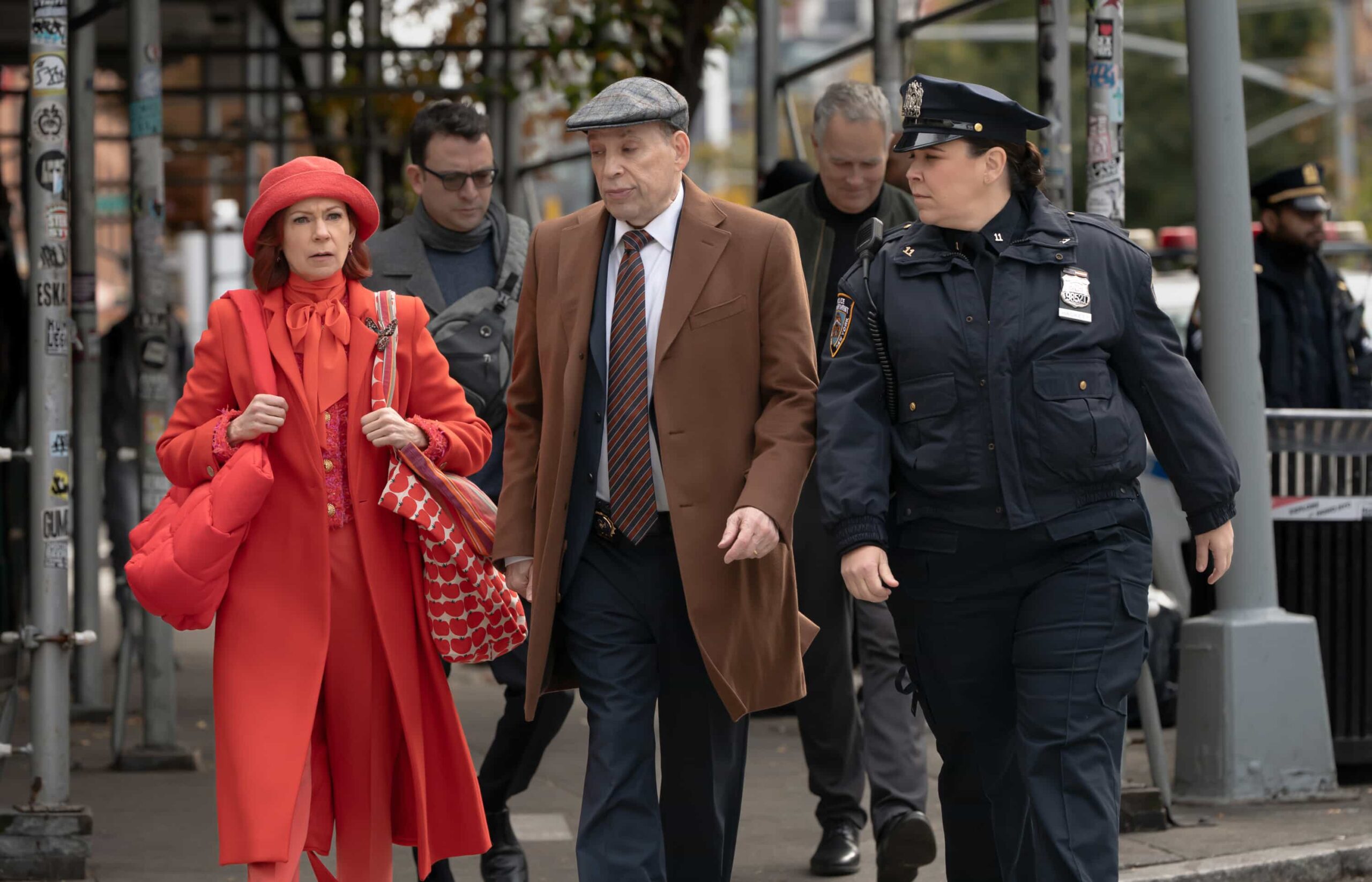 “Glamazons” – A fallen ‘90s supermodel (Jaime Pressly) returns to New York for a reunion and revenge, leading Elsbeth to sort through old grudges and lies to catch a killer. Meanwhile, Officer Hackett takes her turn in the spotlight, on ELSBETH, Thursday, Dec. 11    Pictured (L-R):Carrie Preston as Elsbeth Tascioni, Daniel Oreskes as Detective Buzz Fleming and  Lindsay Mendez as Officer Grace Hackett  Photo: Michael Parmelee/CBS ©2025 CBS Broadcasting, Inc. All Rights Reserved.