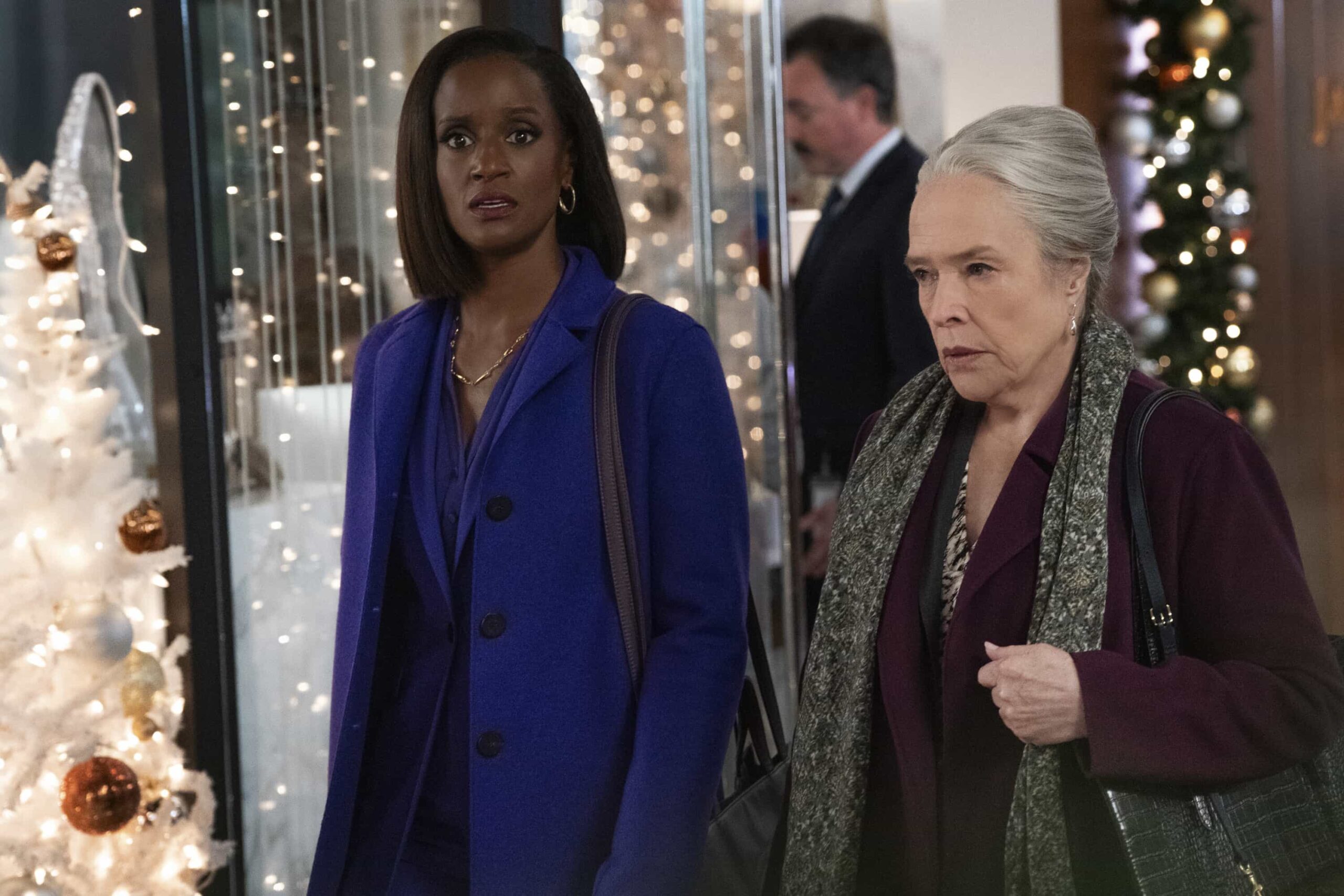 Matlock Season 2 Episode 8 “Call It a Christmas Gift” – With the holidays approaching, the team’s secrets start to come to light while they take on a harassment case involving the city’s fire department. Meanwhile, Matty and Edwin contemplate meeting Joey’s sister, on MATLOCK, Thursday, Dec. 11 (9:00-10:00 PM, ET/PT). Pictured (L-R): Kathy Bates as “Madeline Matlock” and Leah Lewis as “Sarah Franklin.”   Photo: Michael Yarish/CBS ©2025 CBS Broadcasting, Inc. All Rights Reserved.