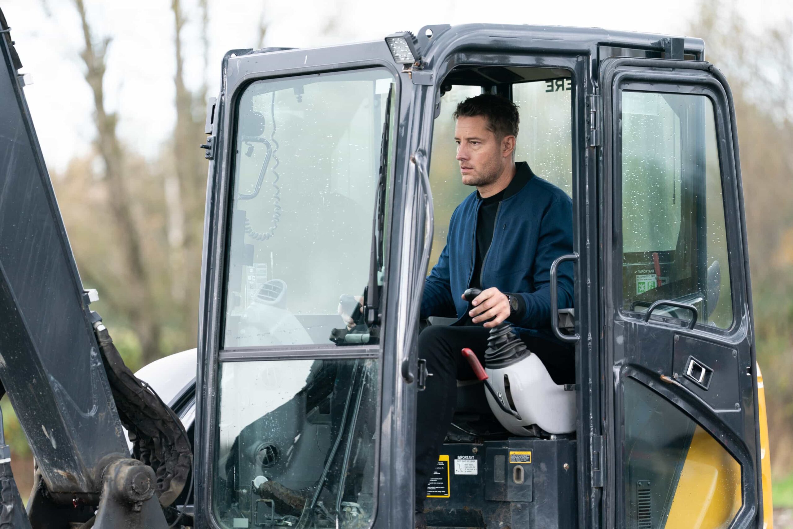 “Good Trouble” – When Colter’s old friend Keaton asks for help finding his former partner, they uncover a trail of bodies and a conspiracy that runs deeper than they could’ve imagined, Sunday, Dec. 14 (8:30-9:30 PM, ET/8:00-9:00 PM, PT). Pictured: Justin Hartley as Colter Shaw. Photo: Darko Sikman/CBS ©2025 CBS Broadcasting, Inc. All Rights Reserved.