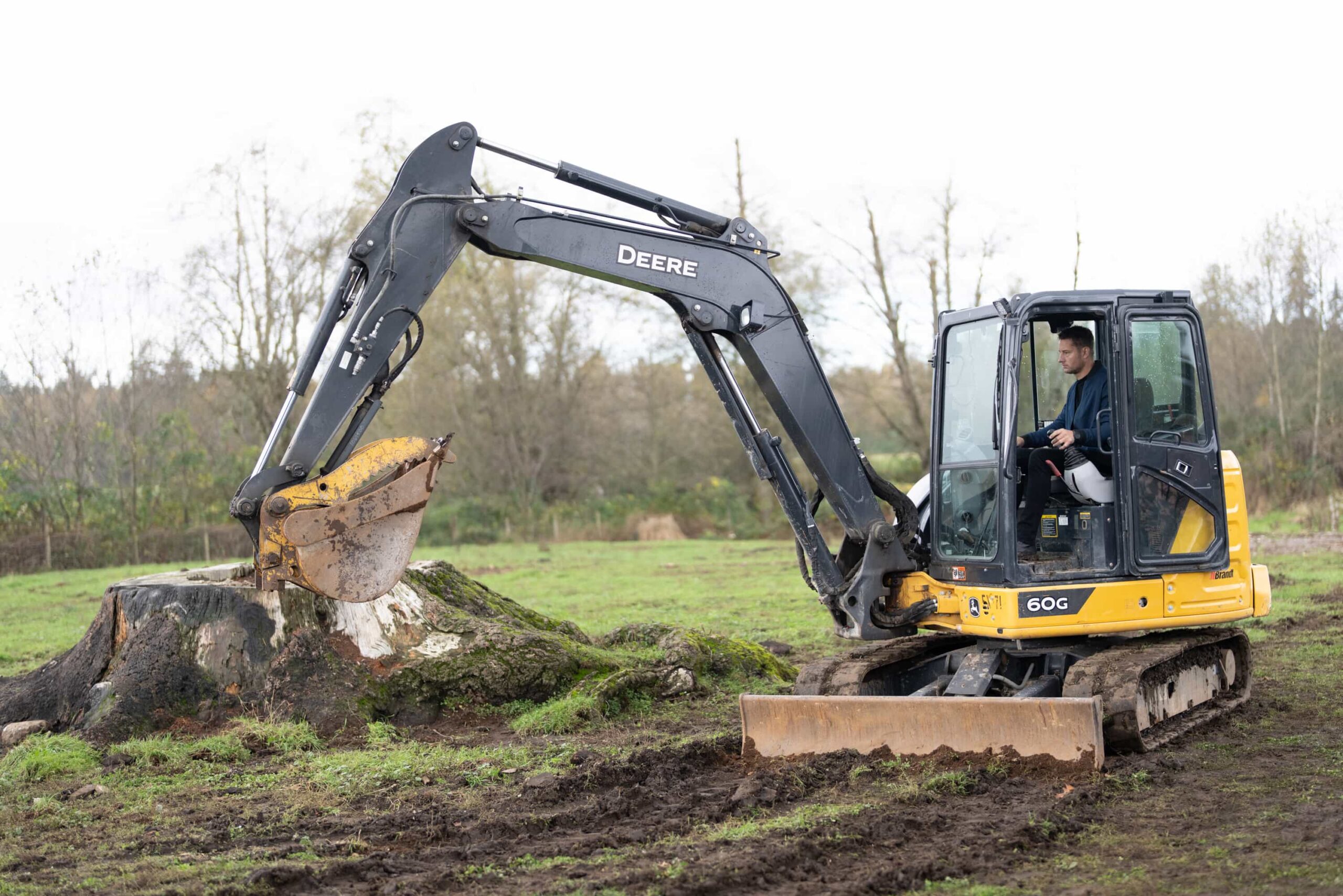 “Good Trouble” – When Colter’s old friend Keaton asks for help finding his former partner, they uncover a trail of bodies and a conspiracy that runs deeper than they could’ve imagined, Sunday, Dec. 14 (8:30-9:30 PM, ET/8:00-9:00 PM, PT). Pictured: Justin Hartley as Colter Shaw. Photo: Darko Sikman/CBS ©2025 CBS Broadcasting, Inc. All Rights Reserved.
