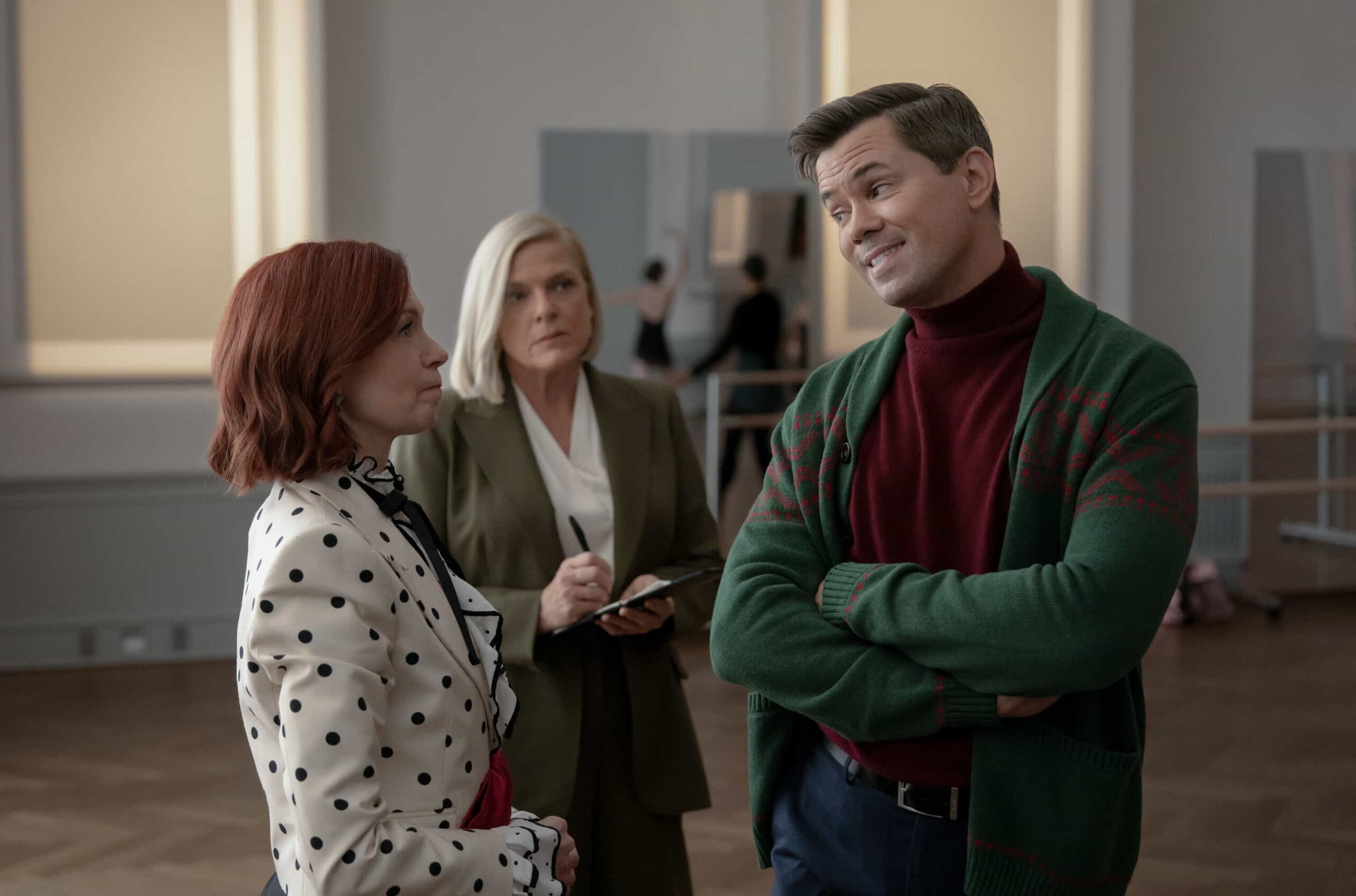 “A Hard Nut to Crack” – When an avant-garde choreographer’s “Nutcracker” rehearsal turns deadly, Elsbeth leaps into the cutthroat world of New York ballet, on ELSBETH, Thursday, Dec. 18 (10:00-11:00 PM, ET/PT) .  Pictured (L-R):Carrie Preston as Elsbeth Tascioni, Molly Price as Det. Jackie Donnelly and Andrew Rannells as Harris Parson     Photo: Michael Parmelee/CBS ©2025 CBS Broadcasting, Inc. All Rights Reserved.