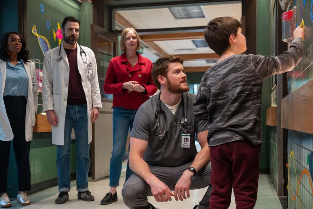 Brilliant Minds season 2 episode 11 image -- "10 Minutes " Episode 211 -- Pictured: (l-r) Tamberla Perry as Dr. Carol Pierce, Zachary Quinto as Dr. Oliver Wolf, Allison Hossack as Shauna, Alex MacNicoll as Dr. Van Markus, Henry Falk as Liam Marcus -- (Photo by: Pief Weyman/NBC)