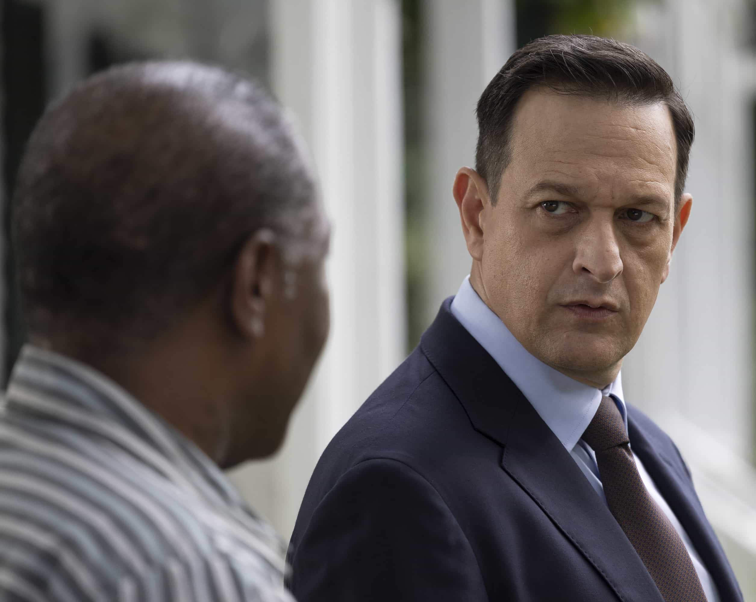 BEST MEDICINE: Josh Charles in the special advance series premiere on Sunday, Jan. 4 (8:00-9:00 PM ET / Live to All Time Zones) immediately following the FOX NFL doubleheader. BEST MEDICINE will have it's time period premiere on Tuesday, Jan 6 (8:00-9:00 PM ET/PT) on FOX. © 2026 Fox Media LLC. CR: Francisco Roman/FOX.