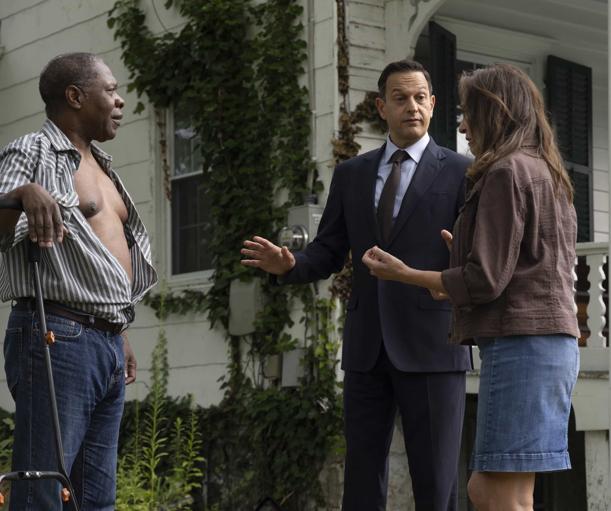 BEST MEDICINE: L-R: Michael Potts and Josh Charles in the special advance series premiere on Sunday, Jan. 4 (8:00-9:00 PM ET / Live to All Time Zones) immediately following the FOX NFL doubleheader. BEST MEDICINE will have it's time period premiere on Tuesday, Jan 6 (8:00-9:00 PM ET/PT) on FOX. © 2026 Fox Media LLC. CR: Francisco Roman/FOX.