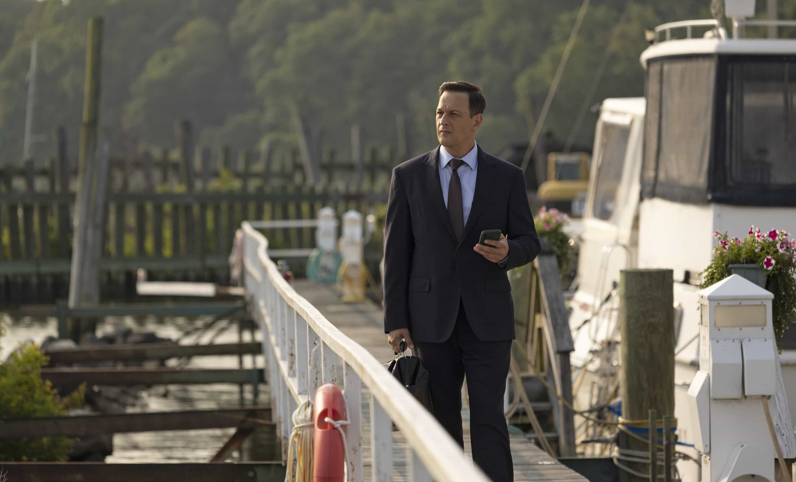 Best Medicine season 1 episode 1 photo : Josh Charles in the special advance series premiere on Sunday, Jan. 4 (8:00-9:00 PM ET / Live to All Time Zones) immediately following the FOX NFL doubleheader. BEST MEDICINE will have it's time period premiere on Tuesday, Jan 6 (8:00-9:00 PM ET/PT) on FOX. © 2026 Fox Media LLC. CR: Francisco Roman/FOX.