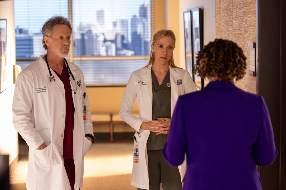 CHICAGO MED Season 11 Episode 8 still -- "Triple Threat" Episode 1108 -- Pictured: (l-r) Steven Weber as Dr. Dean Archer, Jessy Schram as Dr. Hannah Asher -- (Photo by: George Burns Jr/NBC)