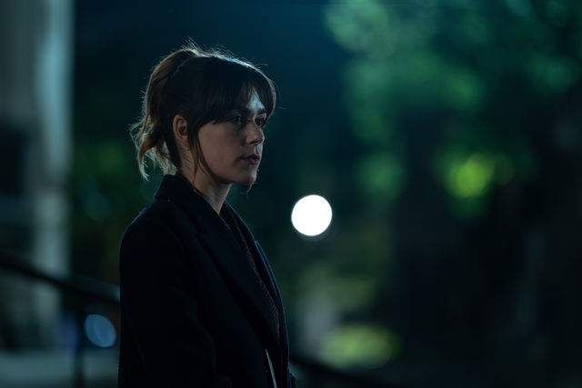 Kiernan Shipka INDUSTRY Season 4 - Episode 1