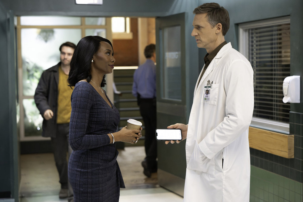Brilliant Minds Season 2 Episode 12 picture -- "The Rider" Episode 212 -- Pictured: (l-r) Tamberla Perry as Dr. Carol Pierce, Teddy Sears as Dr. Josh Nichols -- (Photo by: Pief Weyman/NBC)