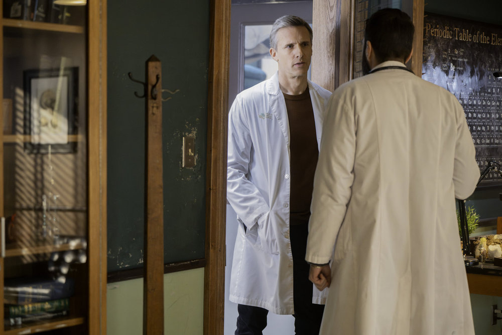 BRILLIANT MINDS -- "The Rabbit Hole" Episode 213 -- Pictured: Teddy Sears as Dr. Josh Nichols -- (Photo by: Pief Weyman/NBC)