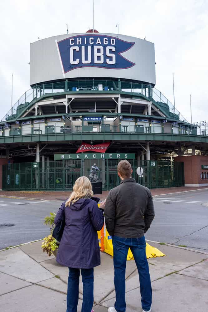 CHICAGO MED -- "Our So Called Lives" Episode 1111 -- Pictured: (l-r) Hope Lauren as Lynne Murphy, Luke Mitchell as Dr. Mitch Ripley -- (Photo by: George Burns Jr/NBC)