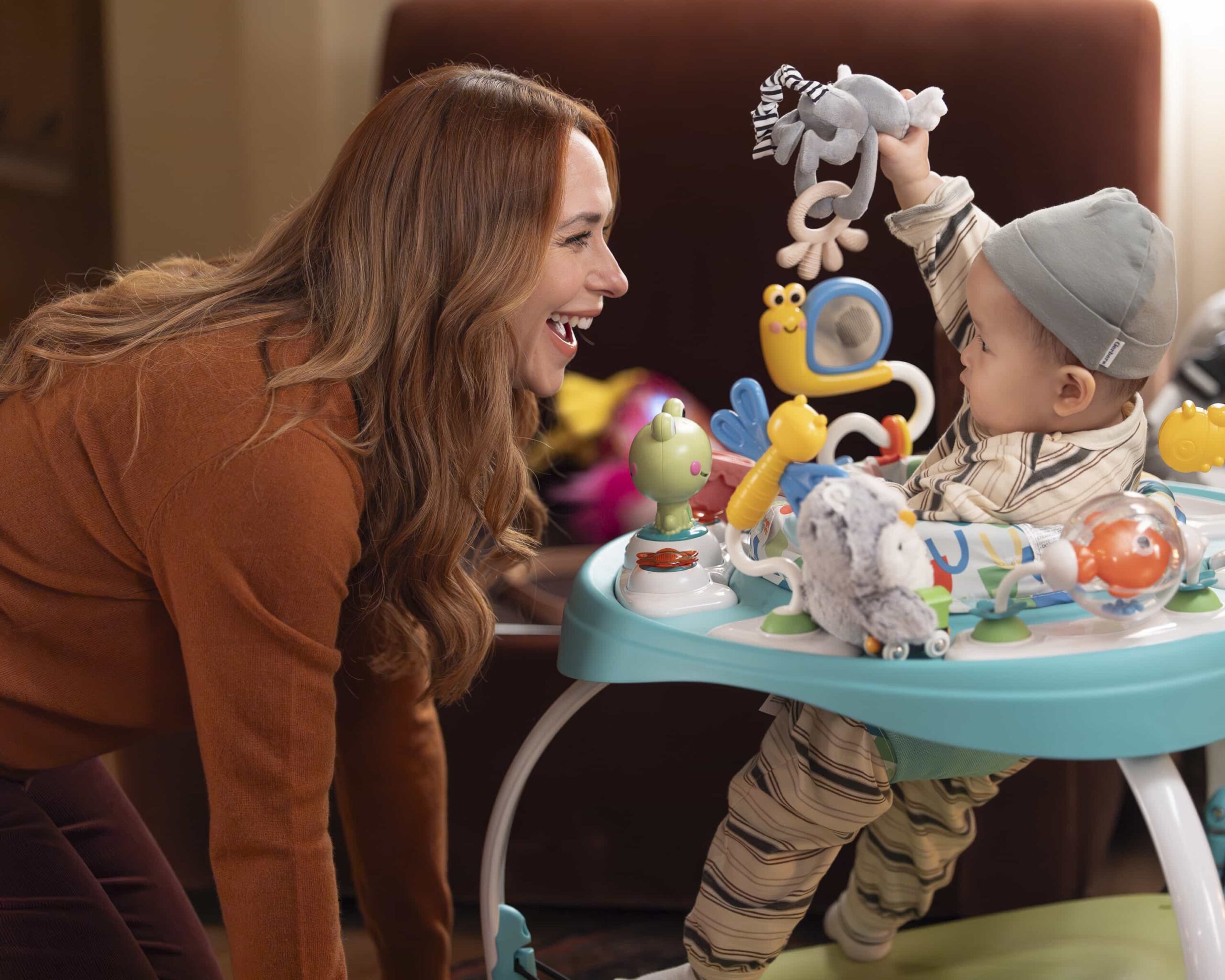 9-1-1 Season 9 Episode 10 Promo : “Handle with Care” - Harry’s first day as a probie proves to be more challenging than Chimney expects. Meanwhile, Eddie and Hen are called into court over a former patient that brings back some old demons. THURSDAY, JAN. 29 (8:00-9:00 p.m. EST) on ABC.  (Disney/Christopher Willard) 
JENNIFER LOVE HEWITT