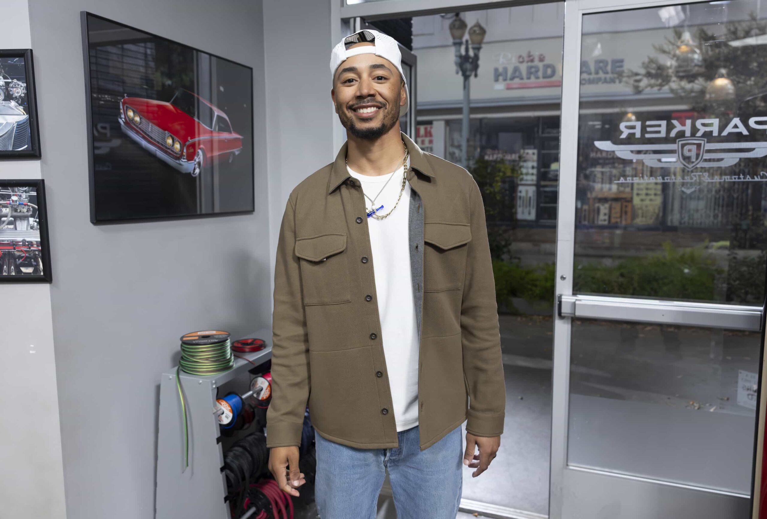 SHIFTING GEARS - “Surprise” - Matt revs his love life back up only to find the road rockier than expected. Meanwhile, a chance romantic moment has Riley and Gabe questioning the nature of their relationship. Jenna Elfman, Jesse Williams, Angela Kinsey and Mookie Betts guest star. WEDNESDAY, FEB. 4 (8:00-8:30 p.m. EST) on ABC. (Disney/Raymond Liu) 
MOOKIE BETTS