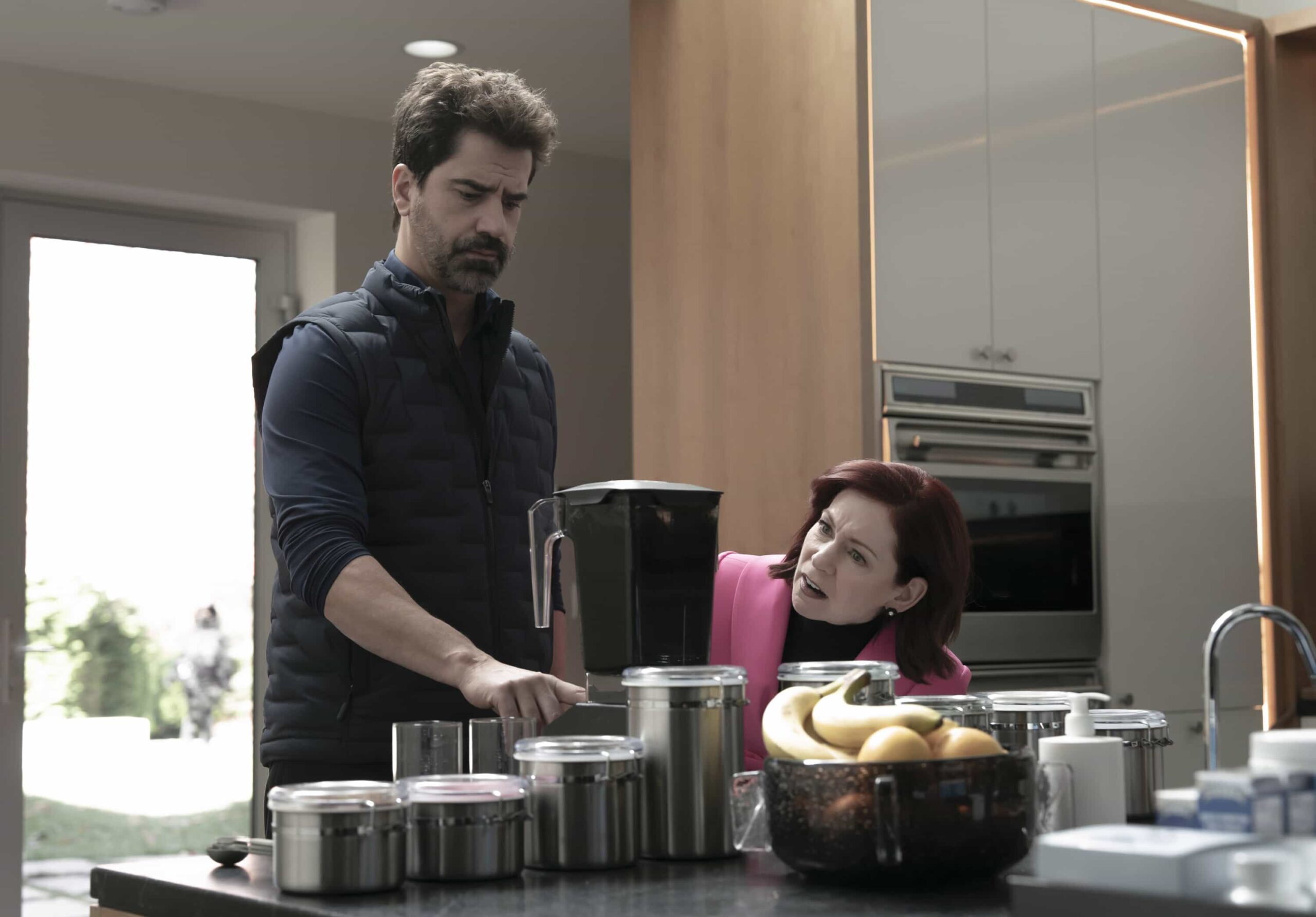 Elsbeth Season 3 Episode 11 “Ol’Man Liver” – Elsbeth battles a wealthy biohacker (Hamish Linklater) who will do anything to stay young, including an extreme diet, vigorous exercise, and murder, on ELSBETH, Thursday, Feb. 26 (10:00-11:00 PM, ET/PT) on the CBS Television Network and streaming on Paramount+   Pictured (L-R): Hamish Linklater as Archer Kopunek and Carrie Preston as Elsbeth Tascioni  Photo: Michael Parmelee/CBS ©2025 CBS Broadcasting, Inc. All Rights Reserved.