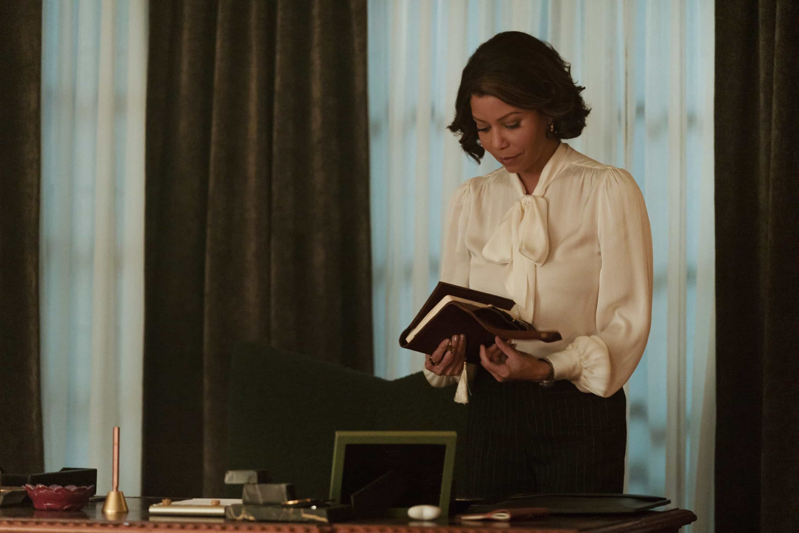 “Hard Truths” – Jonah’s anger and grief put family bonds to the test as Mae and Sarah confront painful truths that could change everything. Meanwhile, Danny and Lena take on a high-stakes case that exposes deep-rooted secrets and forces unlikely alliances., on the CBS Original Series “BOSTON BLUE,” Friday, Feb. 26 (10:00-11:00 PM, ET/PT)   Pictured: Gloria Reuben as Mae Silver  Photo: John Medland /CBS ©2025 CBS Broadcasting, Inc. All Rights Reserved.