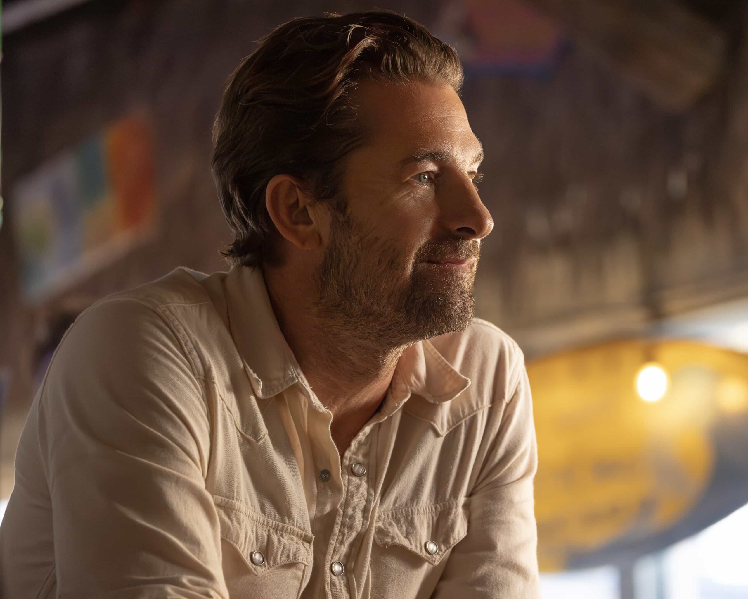 RJ DECKER - “Pilot” - Ex-con photographer RJ Decker becomes a PI in South Florida, solving strange cases with help from his journalist ex, her cop wife, and an enigmatic woman from his past who may help or destroy him. Tuesday, MARCH 3 (10:00-11:00 p.m. EST) on ABC. (Disney/Dana Hawley) 
SCOTT SPEEDMANSCOTT SPEEDMAN