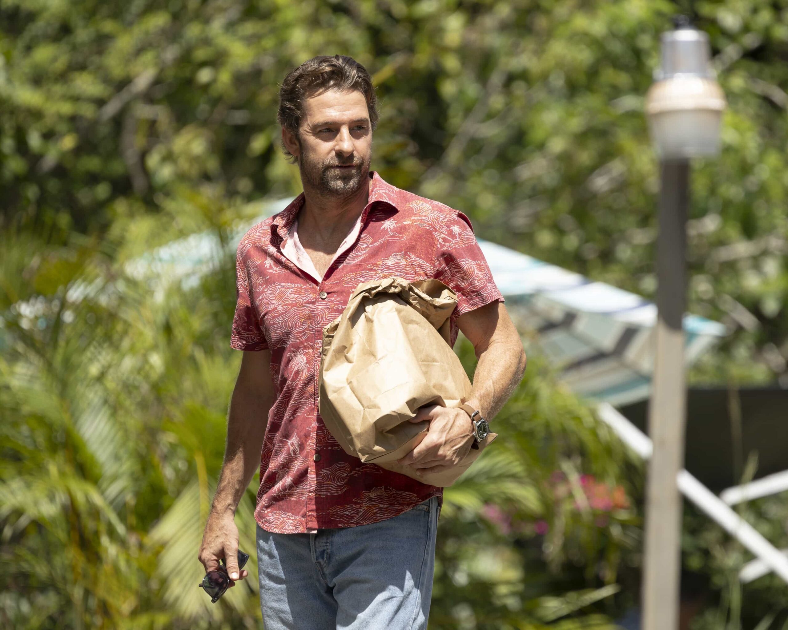 RJ DECKER - “Pilot” - Ex-con photographer RJ Decker becomes a PI in South Florida, solving strange cases with help from his journalist ex, her cop wife, and an enigmatic woman from his past who may help or destroy him. TUESDAY, MARCH 3 (10:00-11:00 p.m. EST) on ABC. (Disney/Dana Hawley) 
SCOTT SPEEDMAN