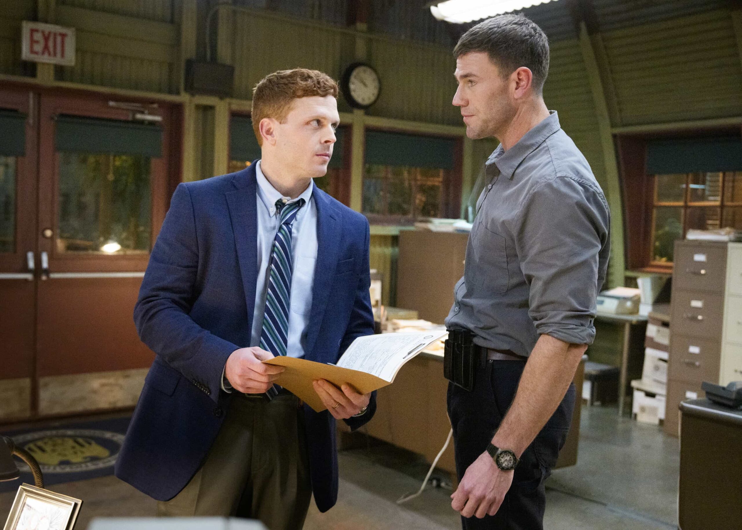 NCIS Origins Season 2 Episode 9 “Fools Rush In” – As the team discovers Gibbs’ drunken Vegas elopement with Diane, the newlyweds contemplate their future. Also, the team investigates a fatal movie theater bombing with a connection to the Pruitt compound where Franks’ brother Mason (guest star Philip Winchester) is staying, on NCIS: ORIGINS, Tuesday, March 3 (9:00-10:00 PM, ET/PT) on the CBS Television Network, and streaming on Paramount+. Pictured L to R: Caleb Foote as Bernard “Randy” Randolf and Austin Stowell as Leroy Jethro Gibbs.  Photo: Robert Voets/CBS ©2025 CBS Broadcasting, Inc. All Rights Reserved.