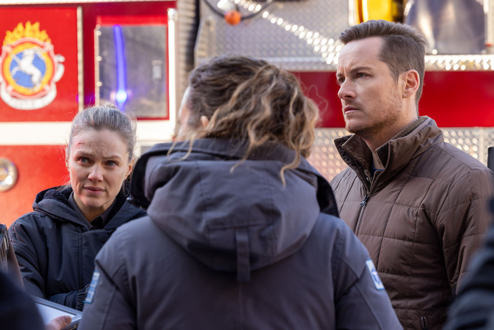 CHICAGO MED -- "Reckoning, Part 2" Episode 1113 -- Pictured: (l-r) Tracy Spiridakos as Hailey Upton, Jesse Lee Soffer as Jay Halstead -- (Photo by: George Burns Jr/NBC)