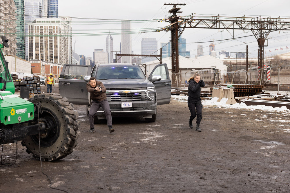 CHICAGO MED -- "Reckoning, Part 2" Episode 1113 -- Pictured: (l-r) Jesse Lee Soffer as Jay Halstead, Tracy Spiridakos as Hailey Upton -- (Photo by: George Burns Jr/NBC)