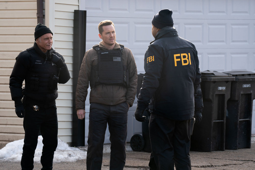 CHICAGO P.D. -- "Reckoning, Part 3" Episode 1313 -- Pictured: (l-r) Jason Beghe as Hank Voight, Jesse Lee Soffer as Jay Halstead -- (Photo by: Elizabeth Sisson/NBC)