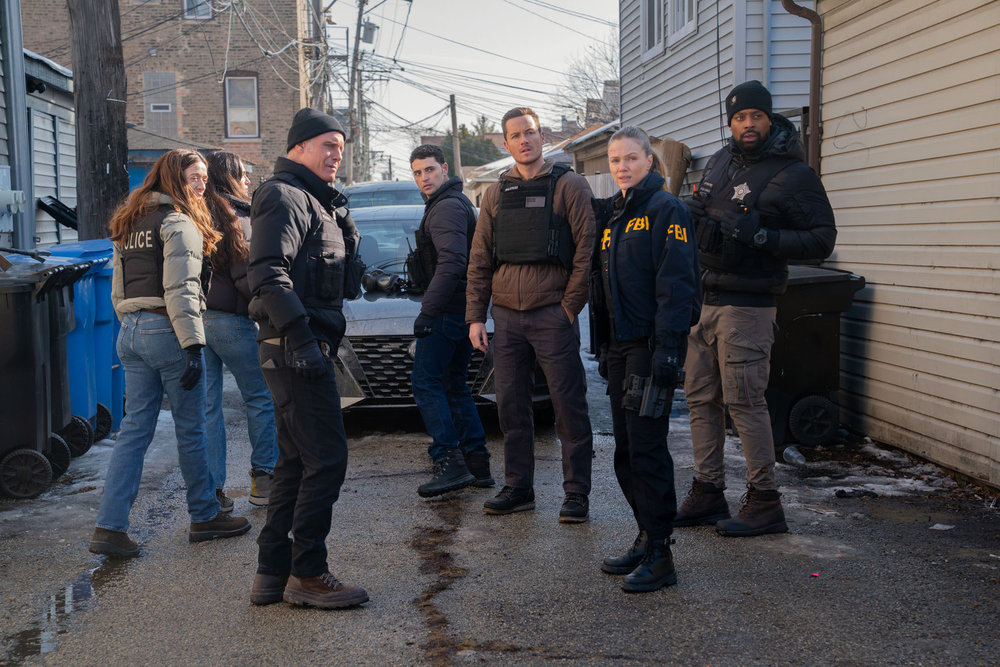CHICAGO P.D. -- "Reckoning, Part 3" Episode 1313 -- Pictured: (l-r) Jason Beghe as Hank Voight, Benjamin Levy Aguilar as Dante Torres, Jesse Lee Soffer as Jay Halstead, Tracy Spiridakos as Hailey Upton, LaRoyce Hawkins as Officer Kevin Atwater -- (Photo by: Elizabeth Sisson/NBC)