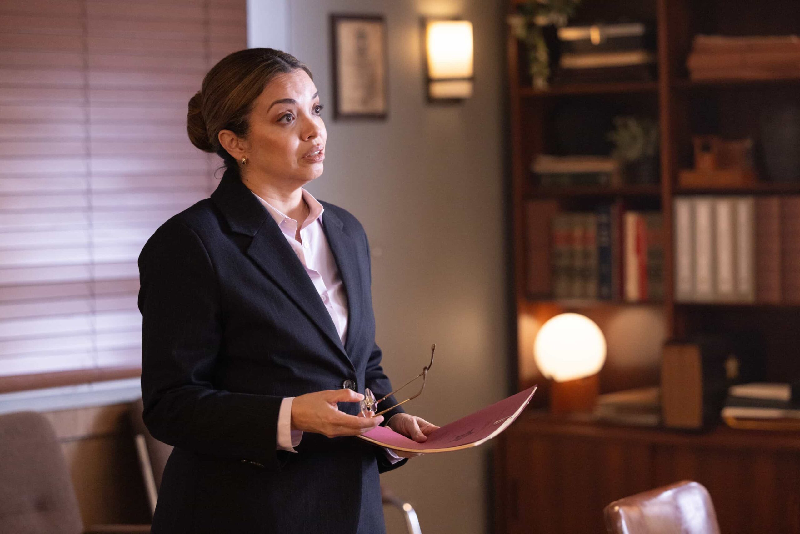 Sheriff Country Season 1 Episode 11 “The Aftermath” – When a courthouse security test ends in a shocking murder, Sheriff Mickey Fox uncovers a dangerous conspiracy reaching deep into Edgewater’s justice system.Pictured: Anel Lopez-Gorham as Judge Thompson. Photo: Darren Goldstein/CBS ©2025 CBS Broadcasting, Inc. All Rights Reserved.