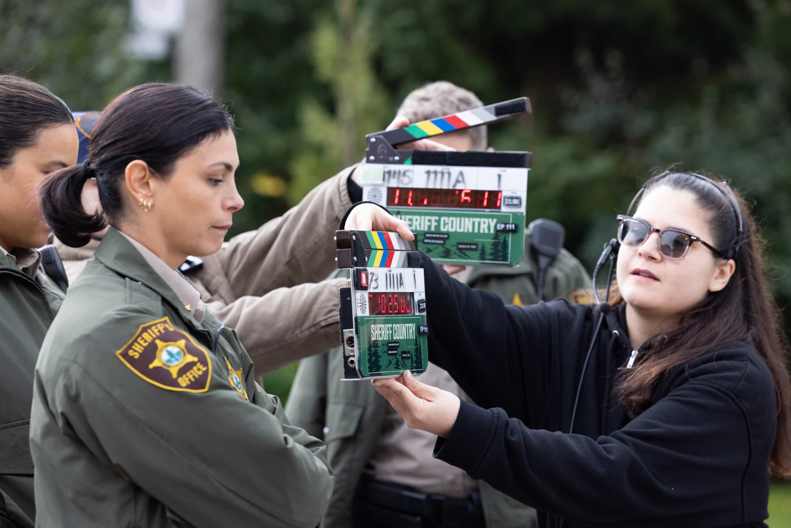 BTS “The Aftermath” – When a courthouse security test ends in a shocking murder, Sheriff Mickey Fox uncovers a dangerous conspiracy reaching deep into Edgewater’s justice system.Pictured: Morena Baccarin. Photo: Darren Goldstein/CBS ©2025 CBS Broadcasting, Inc. All Rights Reserved.