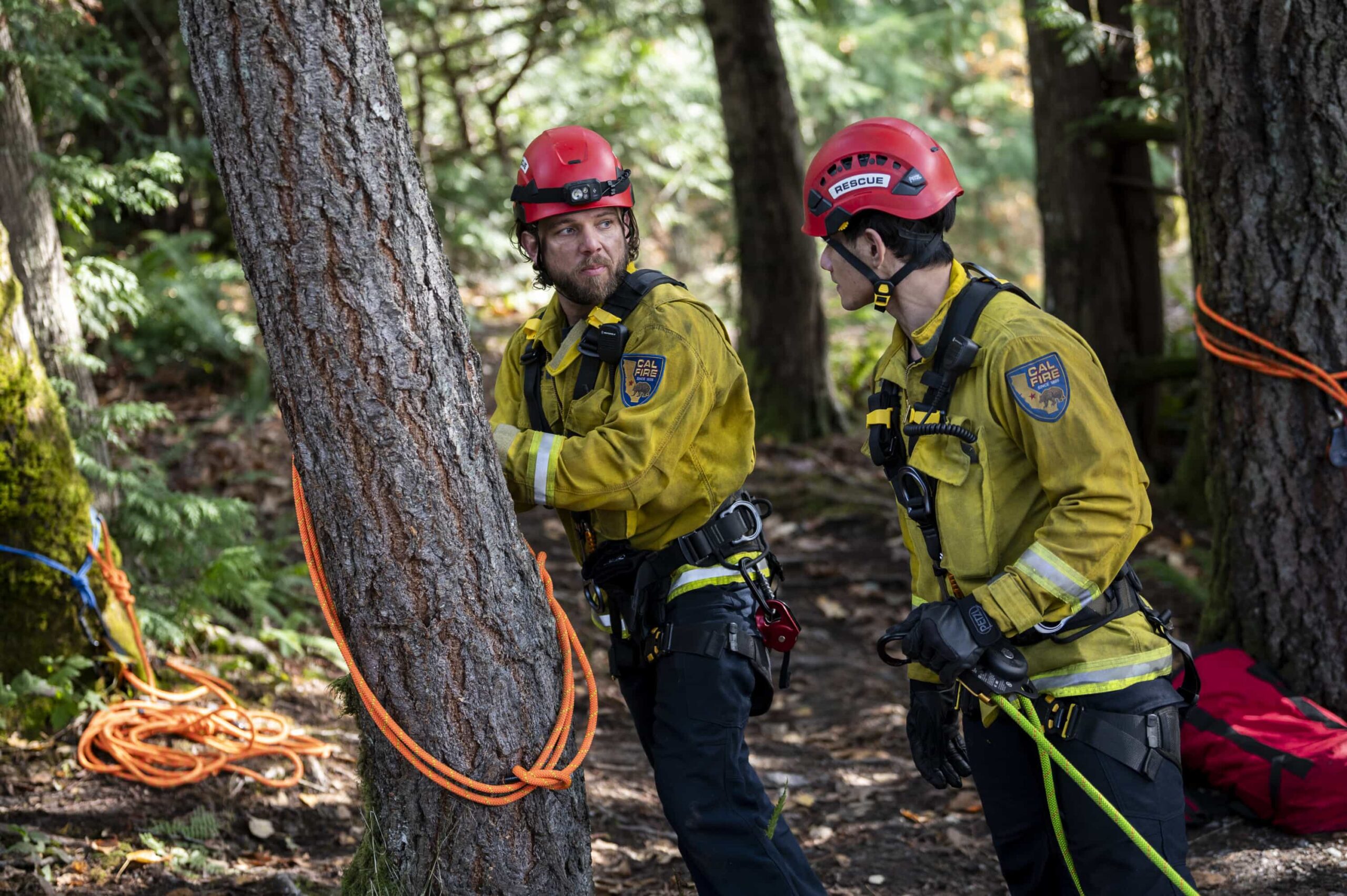 “Elite of the Elite” – As Bode fights to prove himself during the high-stakes REMs tryouts, a shocking leak about the Zabel Ridge arsonist ignites turmoil across Edgewater, on FIRE COUNTRY, Friday, March 6 (9:00-10:00 PM, ET/PT). Pictured: Max Thieriot as Bode Leone. Photo: Sergei Bachlakov/CBS ©2025 CBS Broadcasting, Inc. All Rights Reserved.