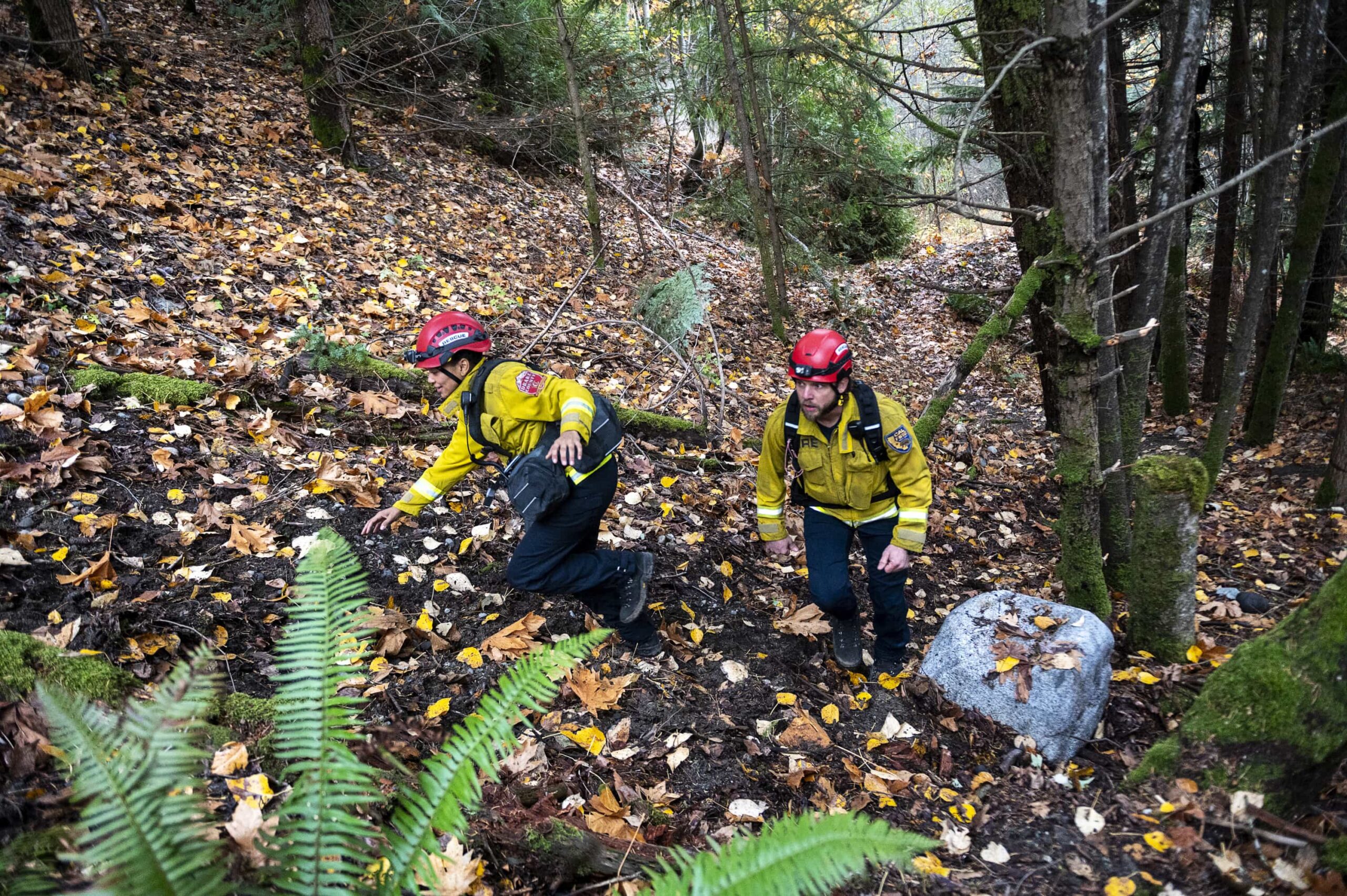 “Elite of the Elite” – As Bode fights to prove himself during the high-stakes REMs tryouts, a shocking leak about the Zabel Ridge arsonist ignites turmoil across Edgewater, on FIRE COUNTRY, Friday, March 6 (9:00-10:00 PM, ET/PT). Pictured (L-R): Shailene Garnett as Eleanor Davis and Max Thieriot as Bode Leone. Photo: Sergei Bachlakov/CBS ©2025 CBS Broadcasting, Inc. All Rights Reserved.