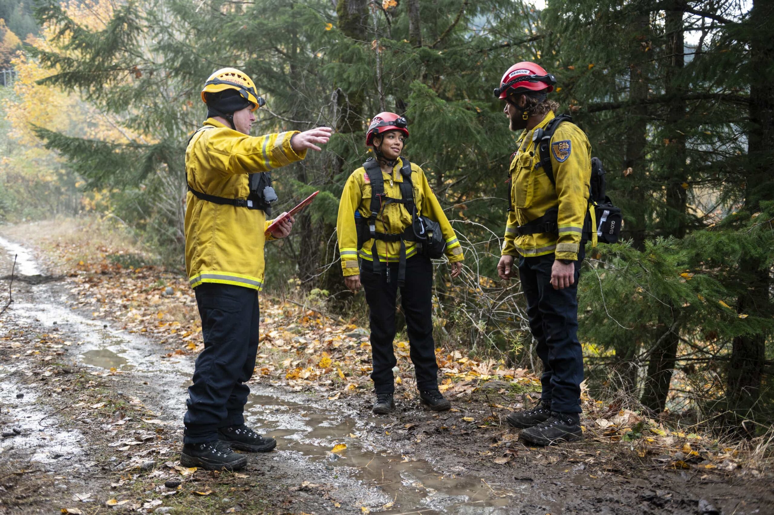 “Elite of the Elite” – As Bode fights to prove himself during the high-stakes REMs tryouts, a shocking leak about the Zabel Ridge arsonist ignites turmoil across Edgewater, on FIRE COUNTRY, Friday, March 6 (9:00-10:00 PM, ET/PT). Pictured (L-R): Shailene Garnett as Eleanor Davis and Max Thieriot as Bode Leone. Photo: Sergei Bachlakov/CBS ©2025 CBS Broadcasting, Inc. All Rights Reserved.