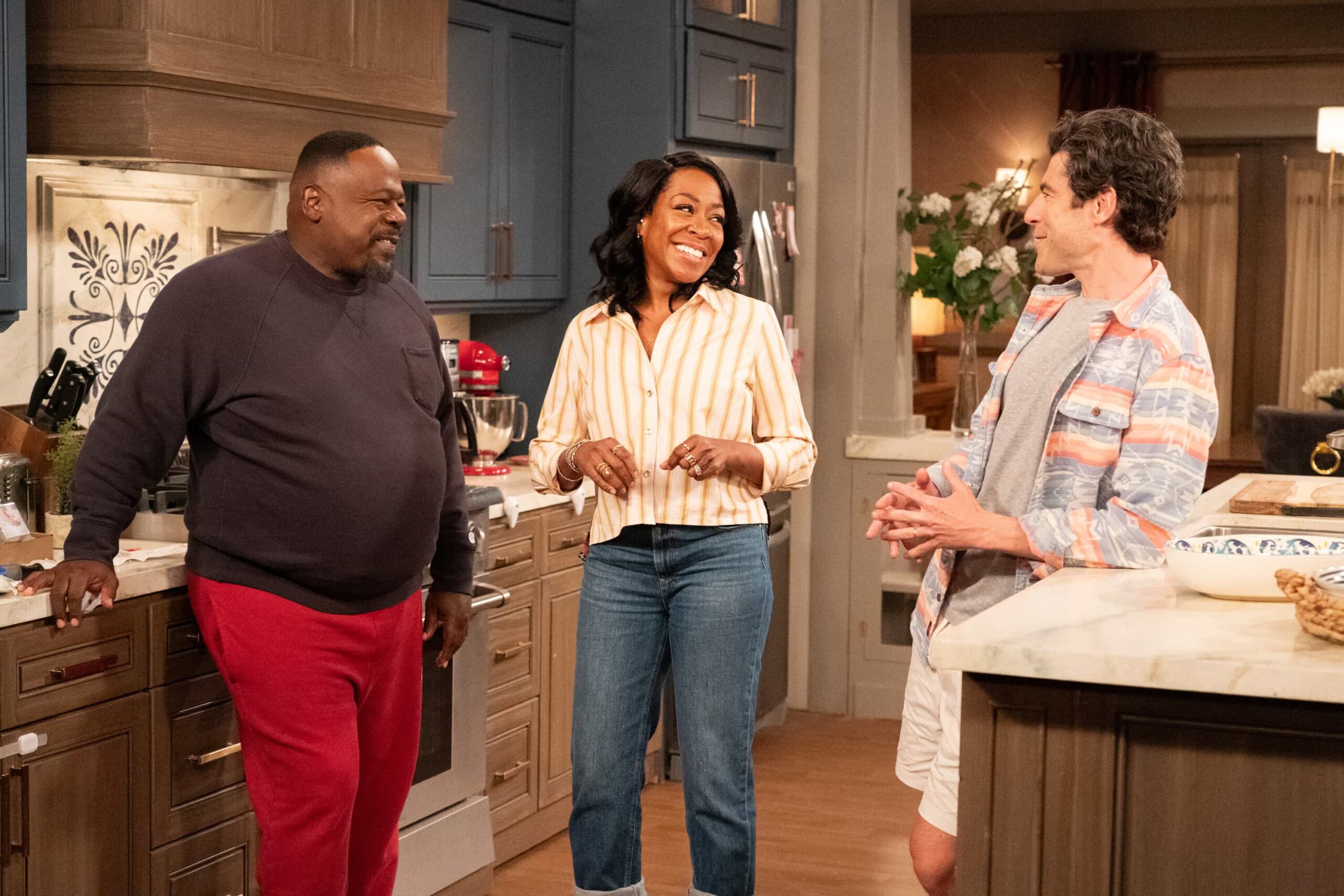 The Neighborhood Season 8 Episode 11 “Welcome to the Baby Proofing” – While Marty heads to San Diego for a tech convention and Courtney is away for the weekend, Tina’s insistence on babysitting Daphne sparks a baby-proofing fiasco that leaves Calvin and Dave unexpectedly locked inside the bathroom, on THE NEIGHBORHOOD, Pictured: Cedric The Entertainer as Calvin, Tichina Arnold as Tina and Max Greenfield as Dave. Photo: Monty Brinton/CBS ©2025 CBS Broadcasting, Inc. All Rights Reserved.