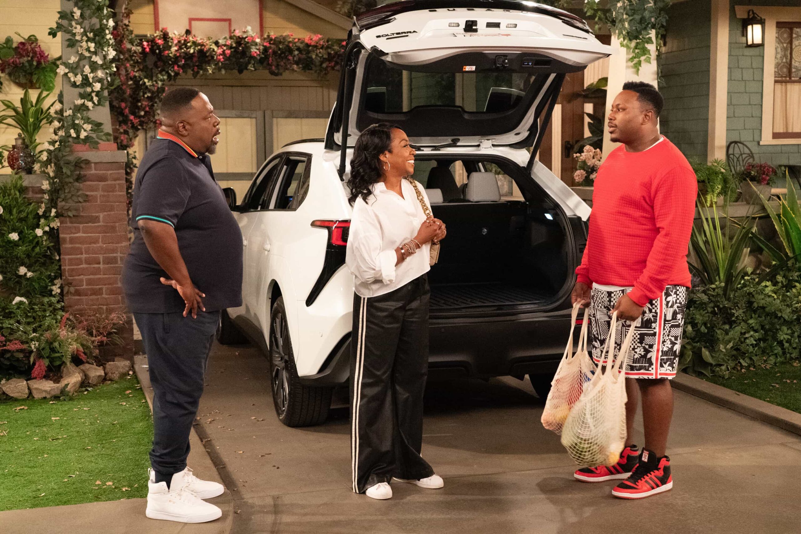 The Neighborhood Season 8 Episode 11 Picture “Welcome to the Baby Proofing” – While Marty heads to San Diego for a tech convention and Courtney is away for the weekend, Tina’s insistence on babysitting Daphne sparks a baby-proofing fiasco that leaves Calvin and Dave unexpectedly locked inside the bathroom, on THE NEIGHBORHOOD, Pictured: Cedric The Entertainer as Calvin, Tichina Arnold as Tina and Marcel Spears as Marty. Photo: Monty Brinton/CBS ©2025 CBS Broadcasting, Inc. All Rights Reserved.