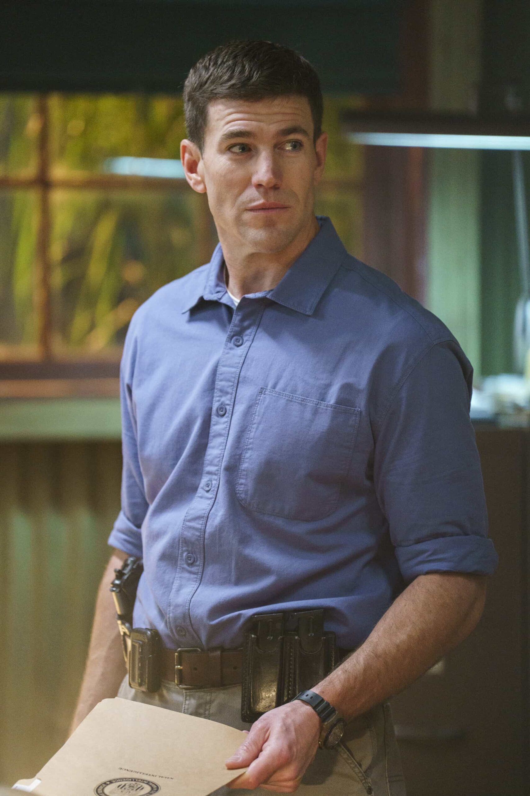 NCIS Origins Season 2 Episode 10 “Lean on Me” – When a marine captain shows up at Camp Pendleton exhibiting symptoms of a fatal virus, NIS goes on lockdown and Gibbs is forced to take charge. As panic spreads, the team races to determine whether it really is a deadly outbreak or something else entirely, on NCIS: ORIGINS, Tuesday, March 10 (9:00-10:00 PM, ET/PT) on the CBS Television Network, and streaming on Paramount+ (live and on demand for Paramount+ Premium plan subscribers, or on demand for Paramount+ Essential subscribers the day after the episode airs)*.  Pictured: Austin Stowell as Leroy Jethro.   Photo: Erik Voake/CBS ©2025 CBS Broadcasting, Inc. All Rights Reserved.