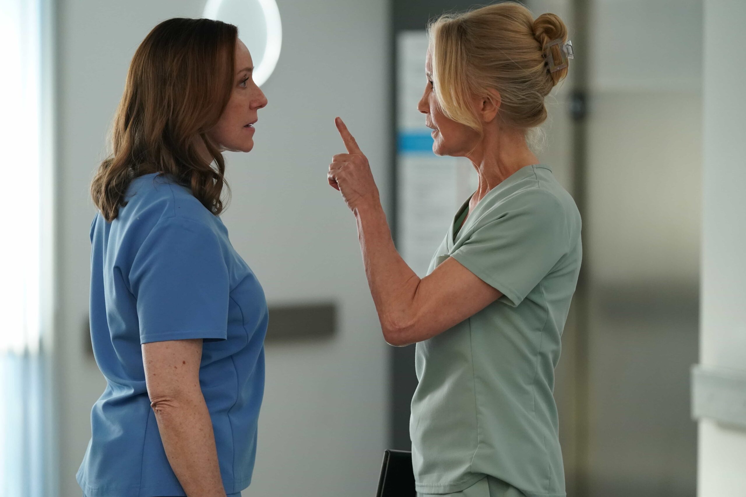 DOC Season 2 Episode 17 Photo : L-R:  Molly Parker and Felicity Huffman in the "Good Hands" episode of DOC airing Tuesday, Mar. 10 (9:00-10:00 PM ET/PT) on FOX. CR: John Medland/FOX. ©2026 FOX Media LLC.