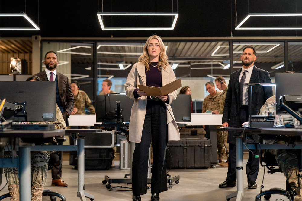 THE HUNTING PARTY Season 2 Episode 7-- "Sidney Fairfax" Episode 207 -- Pictured: (l-r) Luke Forbes as Jonathan Peck, Melissa Roxburgh as Rebecca "Bex" Henderson, Patrick Sabongui as Jacob Hassani -- (Photo by: Ralph Bavaro/NBC)