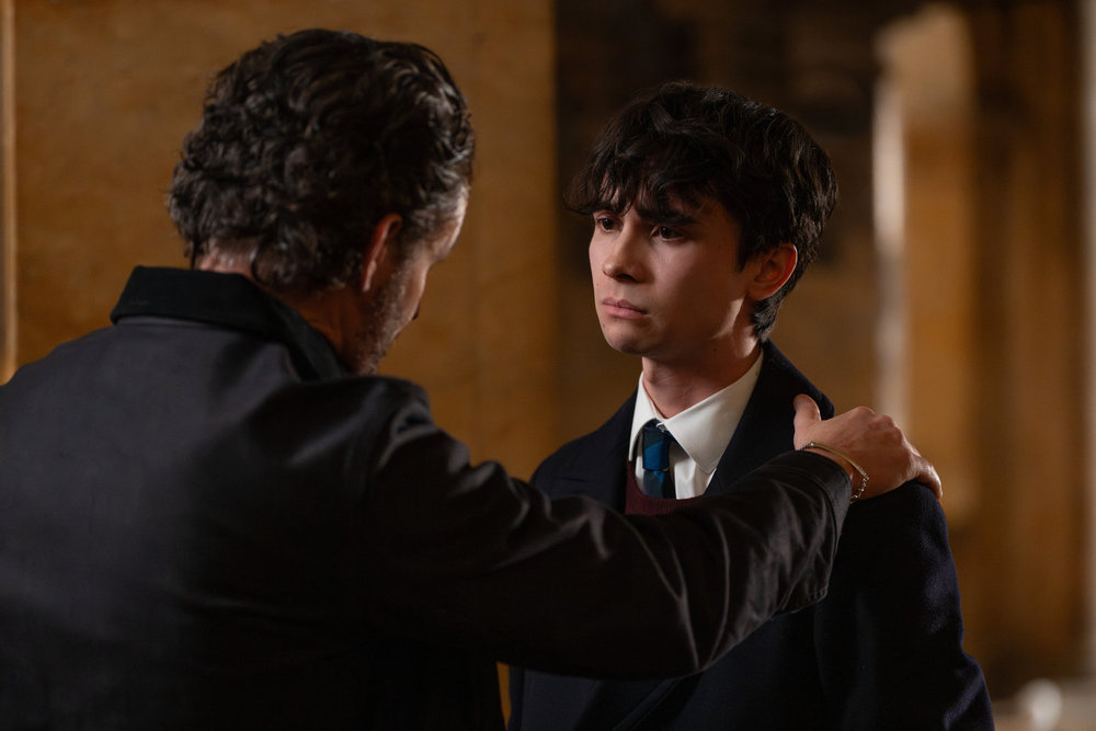 LAW & ORDER: SPECIAL VICTIMS UNIT -- "Thirsty" Episode 27015 -- Pictured: (l-r) Kevin Kane as Det. Terry Bruno, Nic Dantes as Romeo -- (Photo by: Virginia Sherwood/NBC)