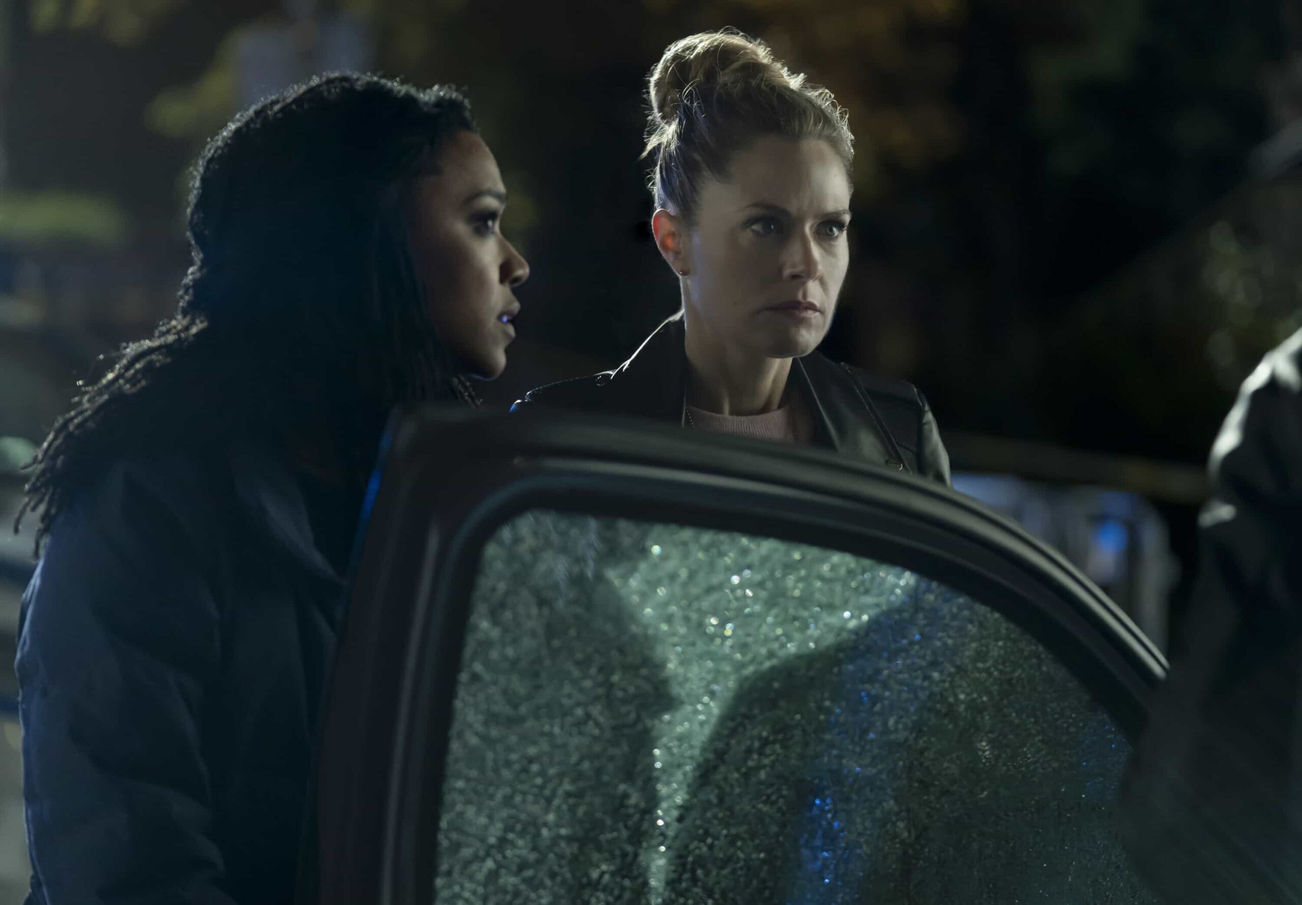“St. Patrick’s Day” – Danny, Sarah and Lena race to stop a looming threat on St. Patrick’s Day. Meanwhile, homesickness sparks a family gathering, and Lena’s personal life takes a hopeful turn, on the CBS Original series BOSTON BLUE, Friday, March 13 (10:00-11:00 PM, ET/PT) on the CBS Television Network, and streaming on Paramount+  Pictured (L-R): Sonequa Martin-Green as Lena Silver and Maggie Lawson as Sarah Silver  Photo: John Medland/CBS ©2025 CBS Broadcasting, Inc. All Rights Reserved.