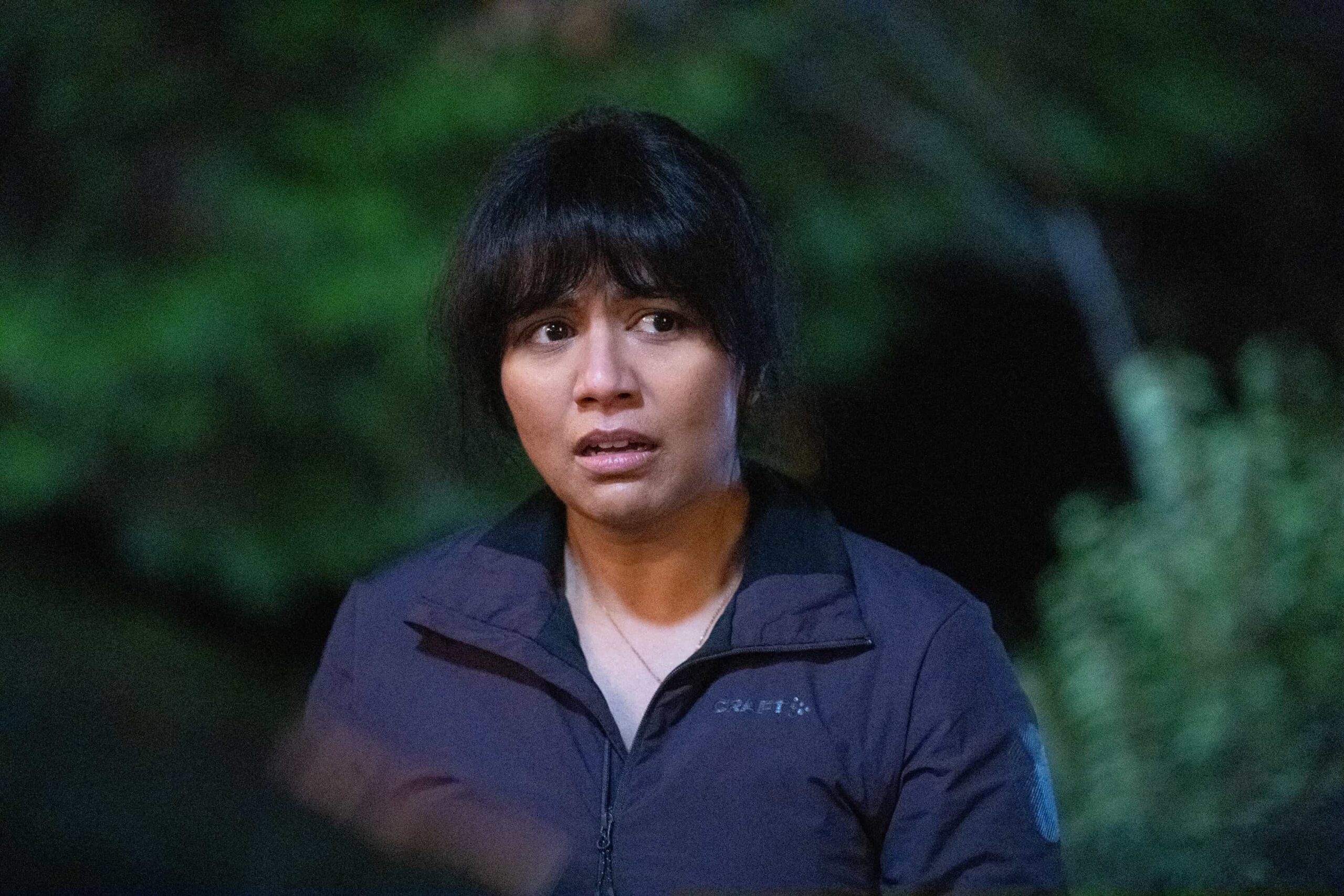 Tracker Season 3 Episode 12 Promo “Do No Harm” – When a doctor vanishes after her shift, Colter uncovers a trail of stolen drugs and disguises revealing a calculated revenge plot, on TRACKER  Pictured: Karen David as Evie. Photo: Darko Sikman/CBS ©2025 CBS Broadcasting, Inc. All Rights Reserved.