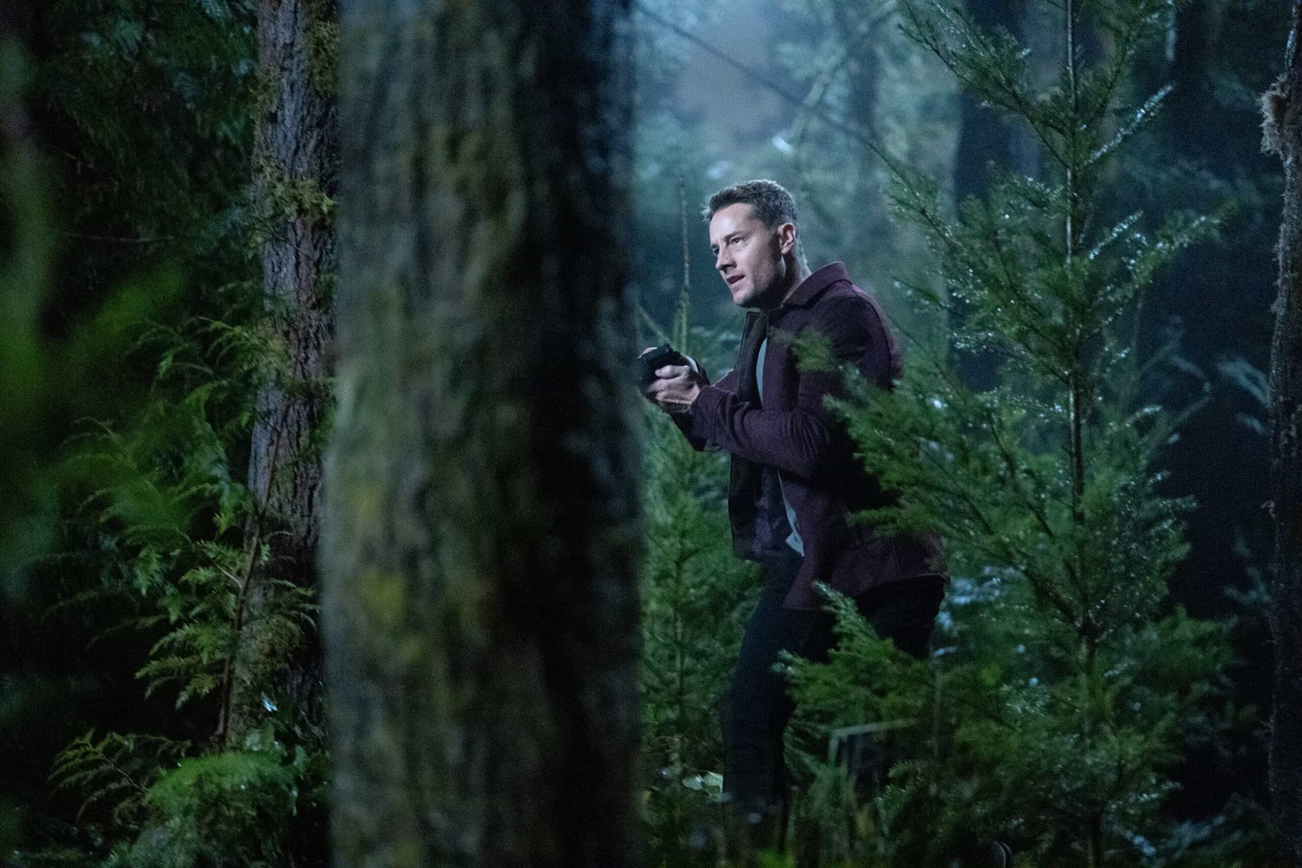 Tracker Season 3 Episode 12 Picture “Do No Harm” – When a doctor vanishes after her shift, Colter uncovers a trail of stolen drugs and disguises revealing a calculated revenge plot, on TRACKER  Pictured: Justin Hartley as Colter Shaw. Photo: Darko Sikman/CBS ©2025 CBS Broadcasting, Inc. All Rights Reserved.