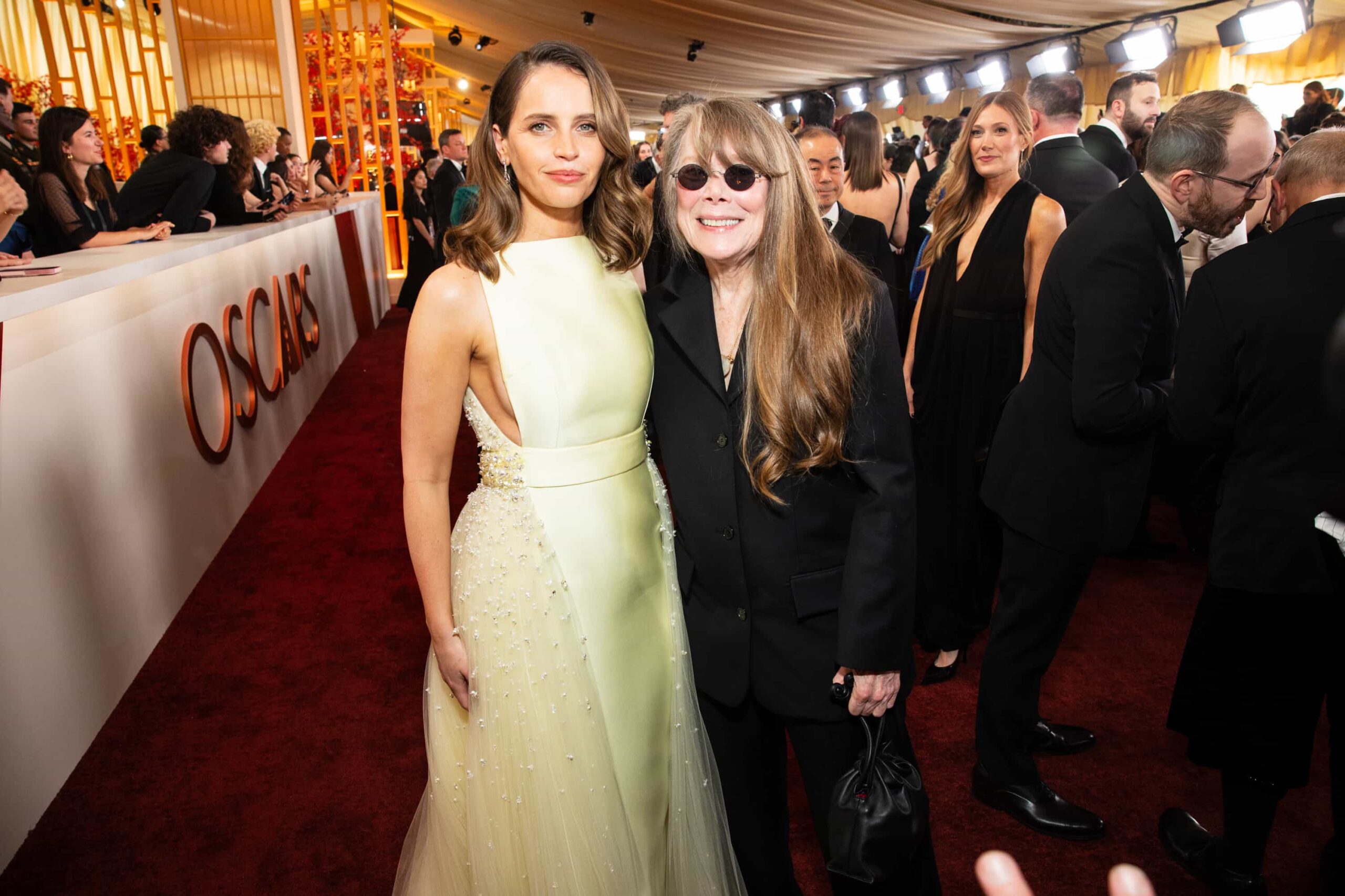 THE OSCARS® - Hosted by Conan O’Brien, the 98th Oscars will be held on Sunday, March 15, at the Dolby® Theatre at Ovation Hollywood and will be televised live on ABC, streamed live on Hulu and airs live in more than 200 territories worldwide. (Disney/Stewart Cook)
FELICITY JONES, SISSY SPACEK