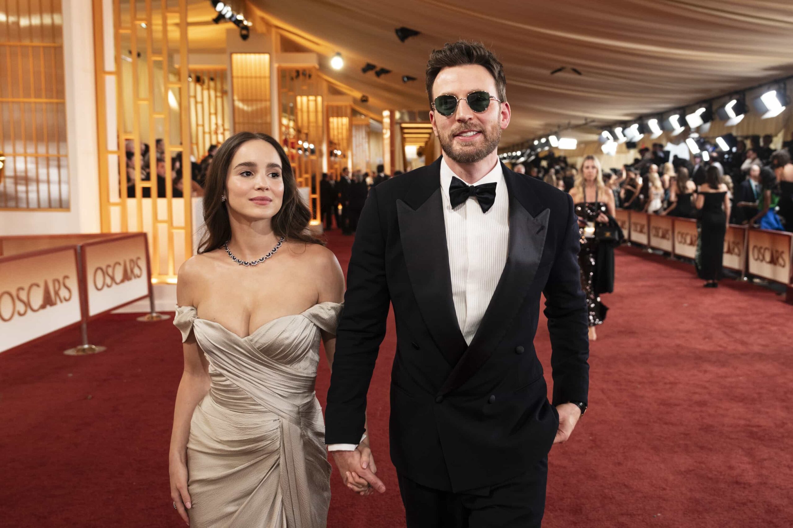 THE OSCARS® - Hosted by Conan O’Brien, the 98th Oscars will be held on Sunday, March 15, at the Dolby® Theatre at Ovation Hollywood and will be televised live on ABC, streamed live on Hulu and airs live in more than 200 territories worldwide. (Disney/Eric McCandless)
ALBA BAPTISTA, CHRIS EVANS