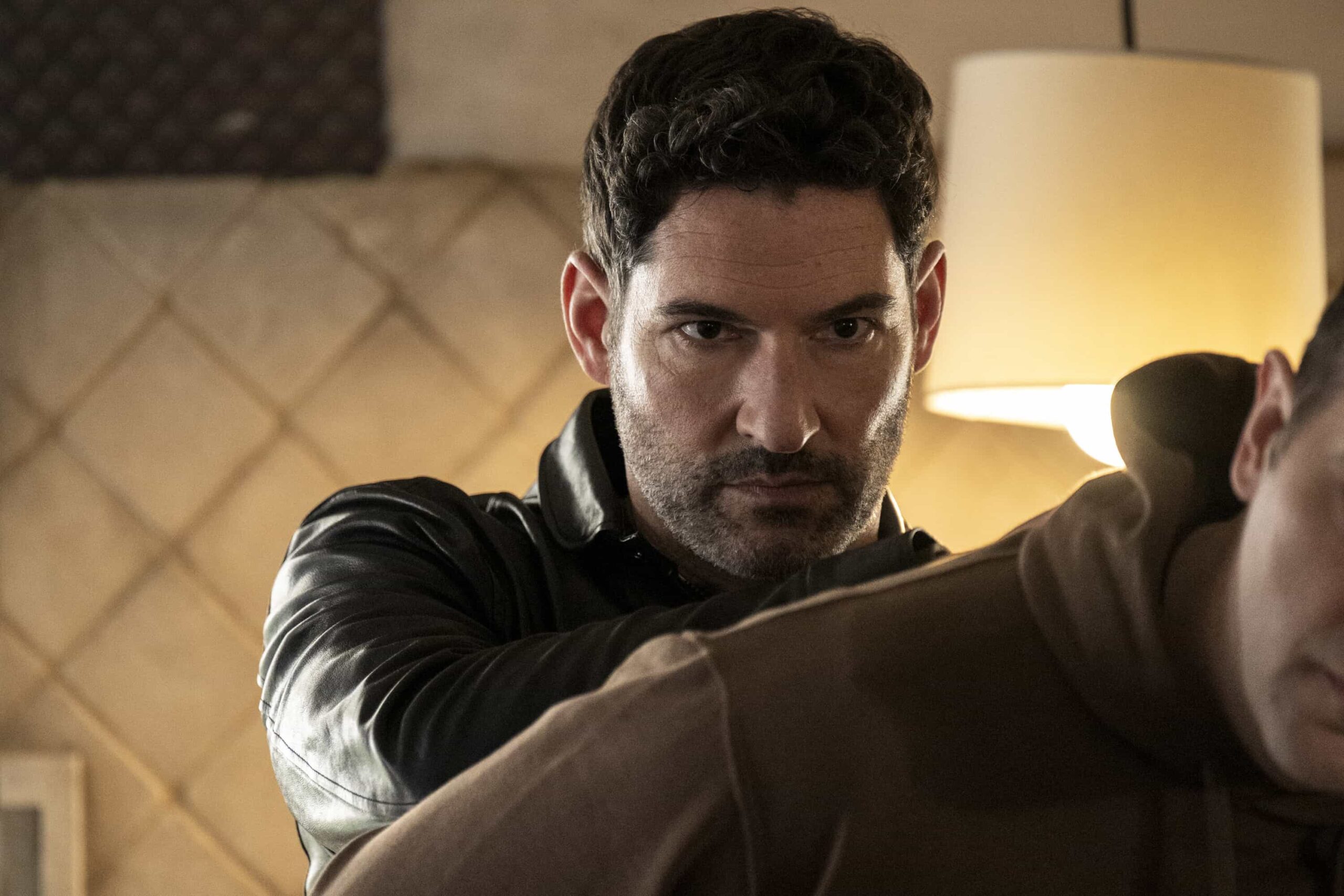 CIA Season 1 Episode 4 “Forced Labor” – When a wanted Belarusian national is discovered posing as an expecting father, Colin and Bill work to expose an international illegal baby smuggling ring. Meanwhile, Bill worries about his father’s health back home, on CIA, Monday, March 16 (10:00-11:00 PM, ET/PT). Pictured: Tom Ellis as CIA Case Officer Colin Glass. Photo: Mark Schafer/CBS ©2025 CBS Broadcasting, Inc. All Rights Reserved.