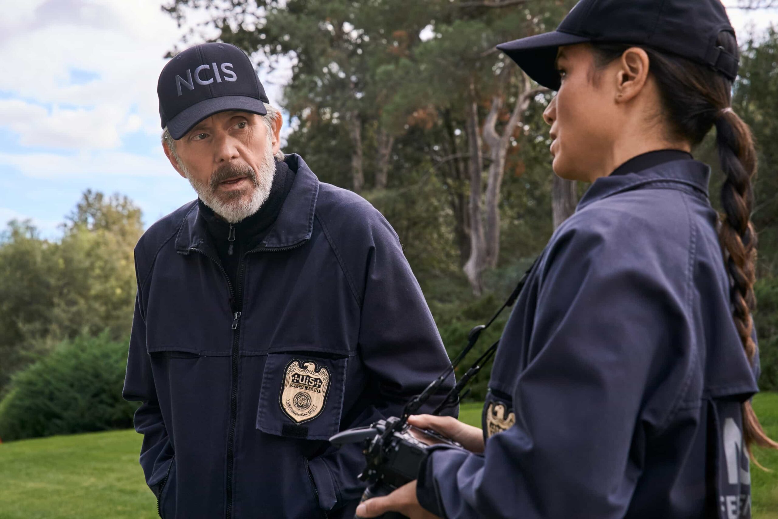 NCIS Season 23 --"In Too Deep"-     Pictured (L-R): Gary Cole as Special Agent Alden Parker, and  Katrina Law as Special Agent Jessica Knight    Photo credit: Michael Yarish/2025 CBS Entertainment Inc. All Rights Reserved.