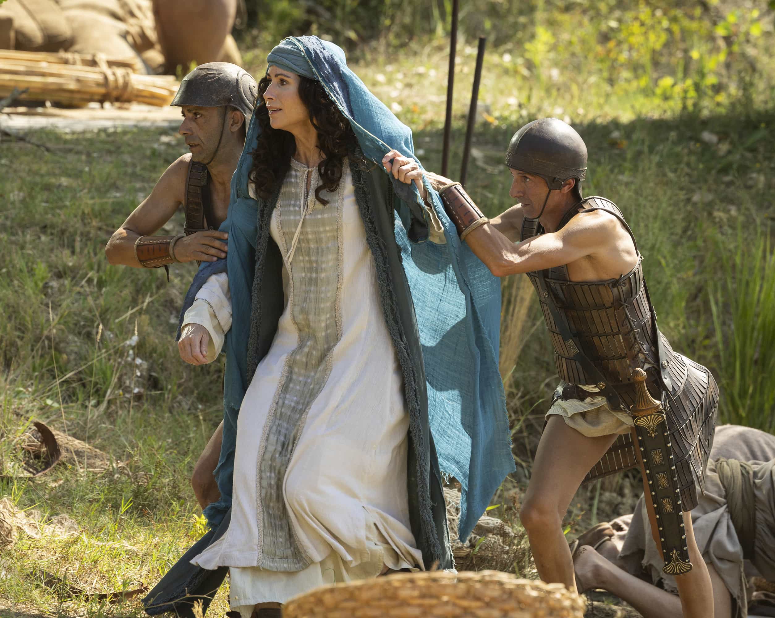 THE FAITHFUL:   Minnie Driver in "The Woman Who Bowed to No One/The Woman Who Spoke to God" two episode presentation of THE FAITHFUL airing Sunday, March 22 (8:00-10:00 PM ET/PT) on FOX. CR: FOX. © 2026 FOX Media LLC.