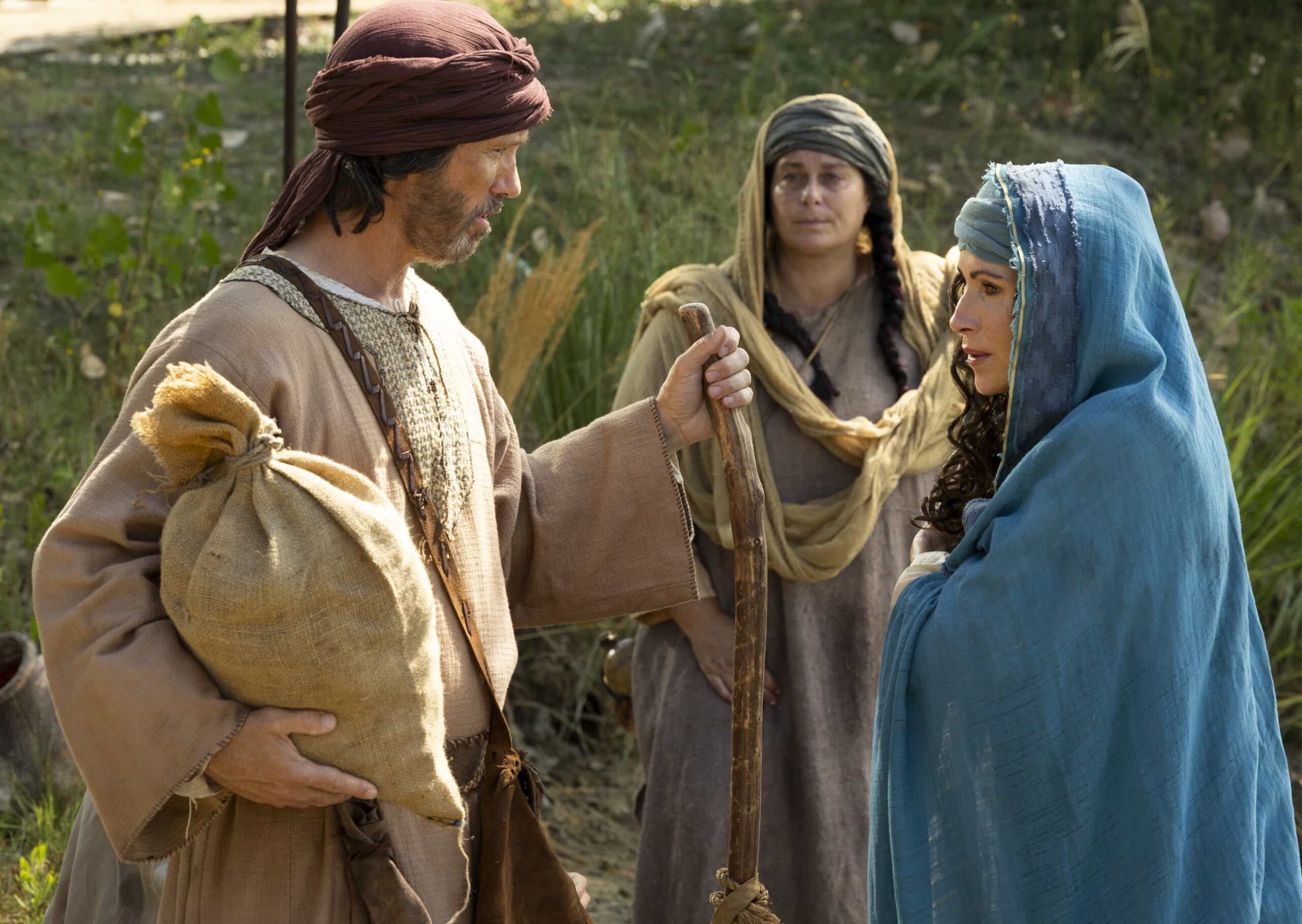THE FAITHFUL:   L-R:  Jeffrey Donovan and Minnie Driver in "The Woman Who Bowed to No One/The Woman Who Spoke to God" two episode presentation of THE FAITHFUL airing Sunday, March 22 (8:00-10:00 PM ET/PT) on FOX. CR: FOX. © 2026 FOX Media LLC.